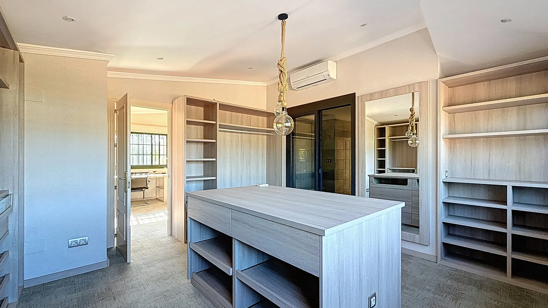 For sale villa in Casasola with 6 bedrooms
