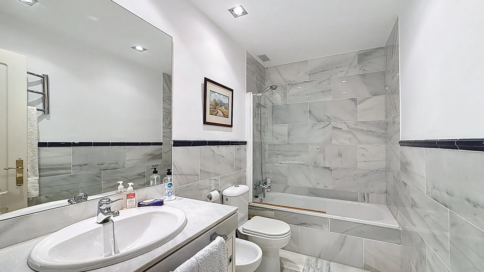 Buy Guadalmina Baja 5 bedrooms apartment