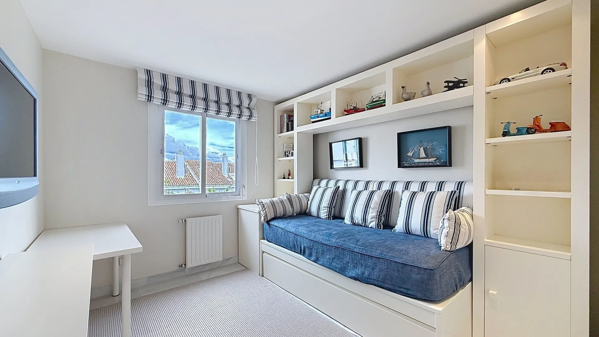 Buy Guadalmina Baja 5 bedrooms apartment