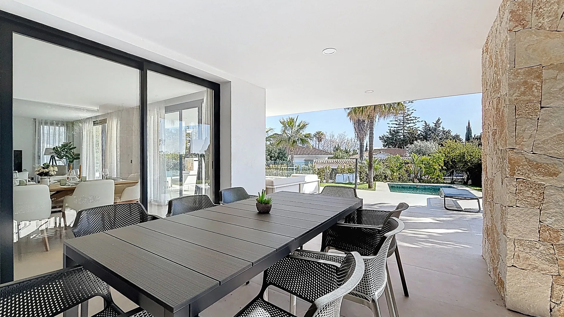 Se vende villa en Guadalmina Alta con 4 dormitorios