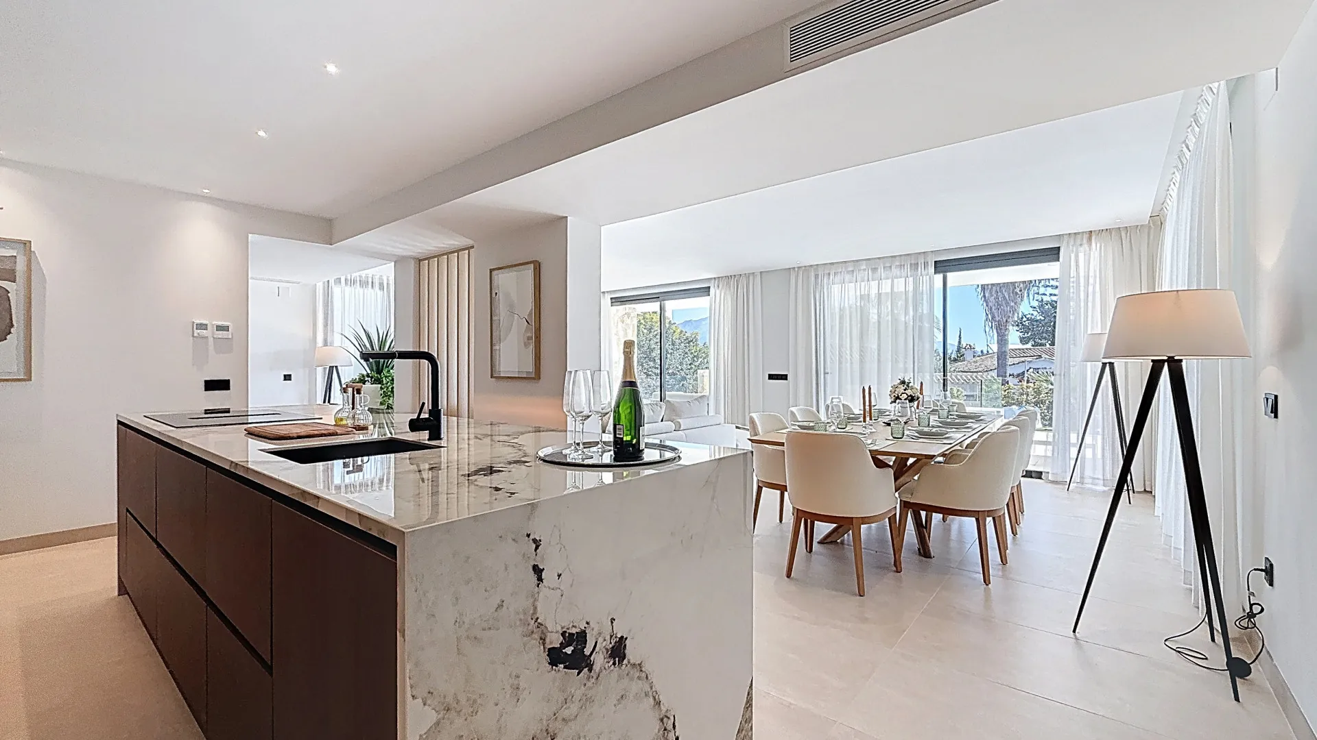 Se vende villa en Guadalmina Alta con 4 dormitorios