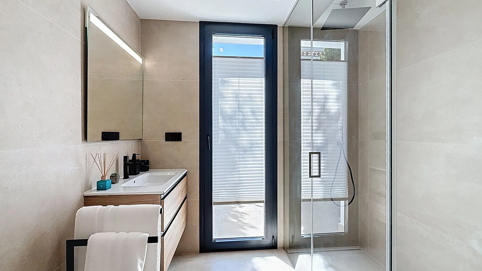Se vende villa en Guadalmina Alta con 4 dormitorios
