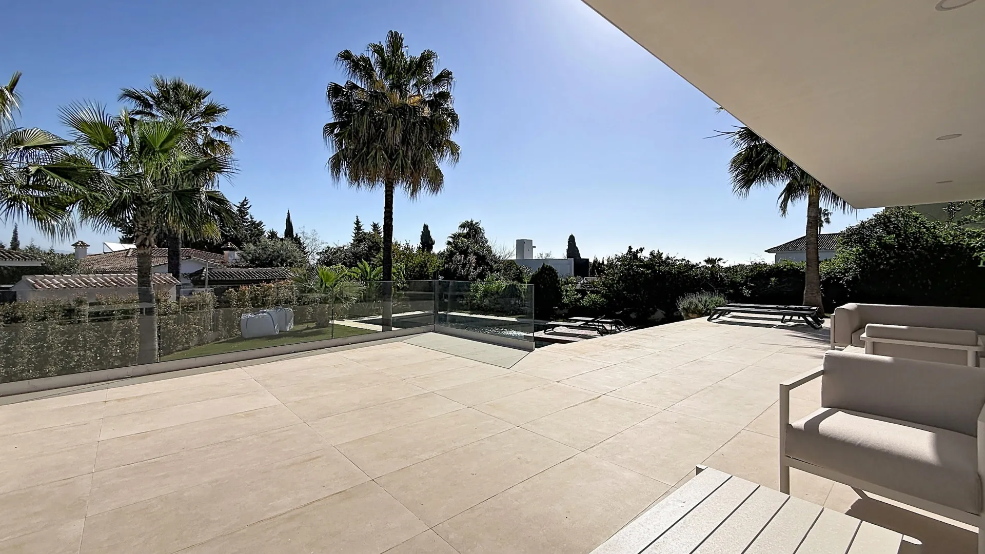 Se vende villa en Guadalmina Alta con 4 dormitorios