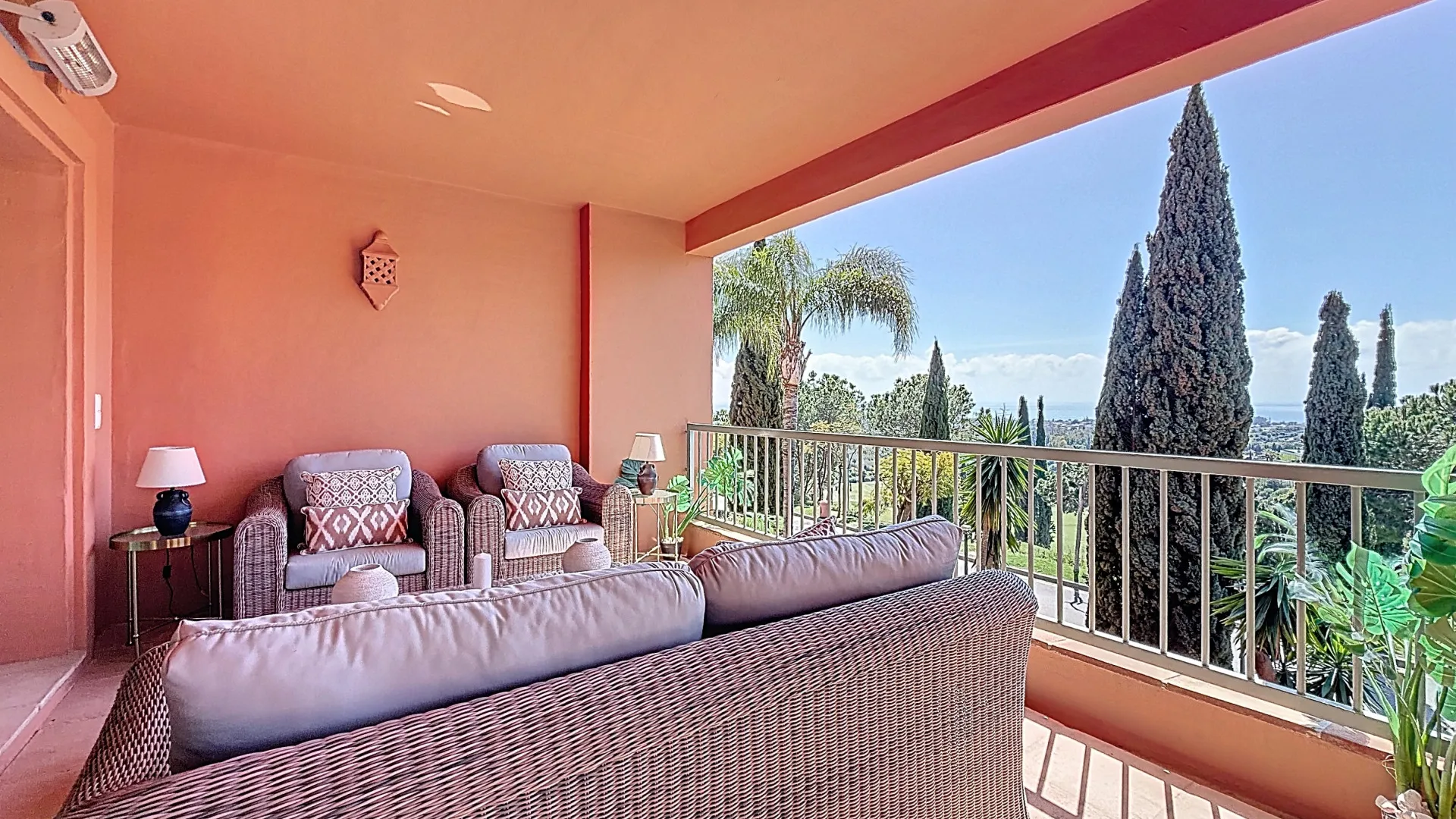 Apartamento con 3 dormitorios en venta en Royal Flamingos