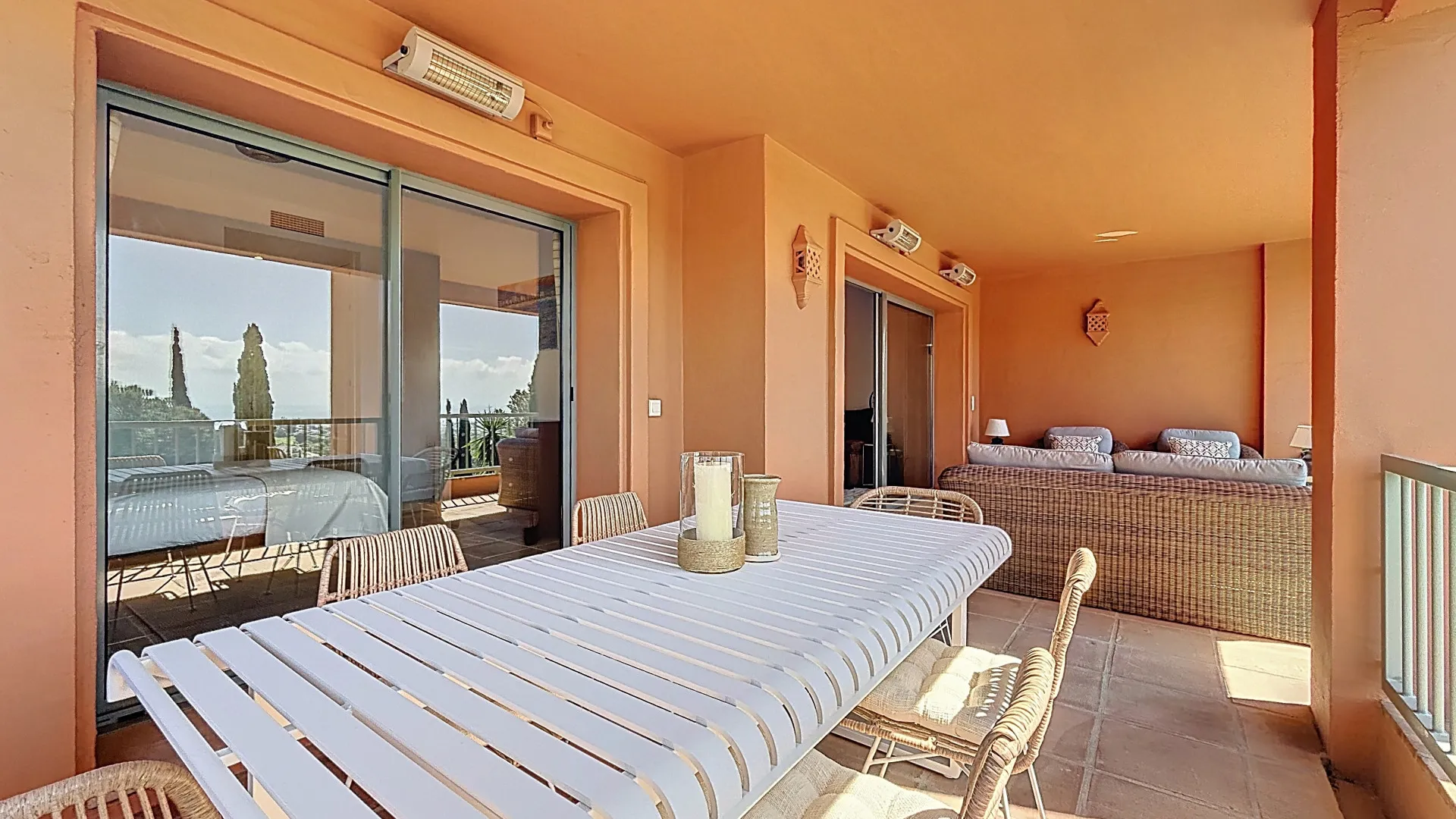 Apartamento con 3 dormitorios en venta en Royal Flamingos