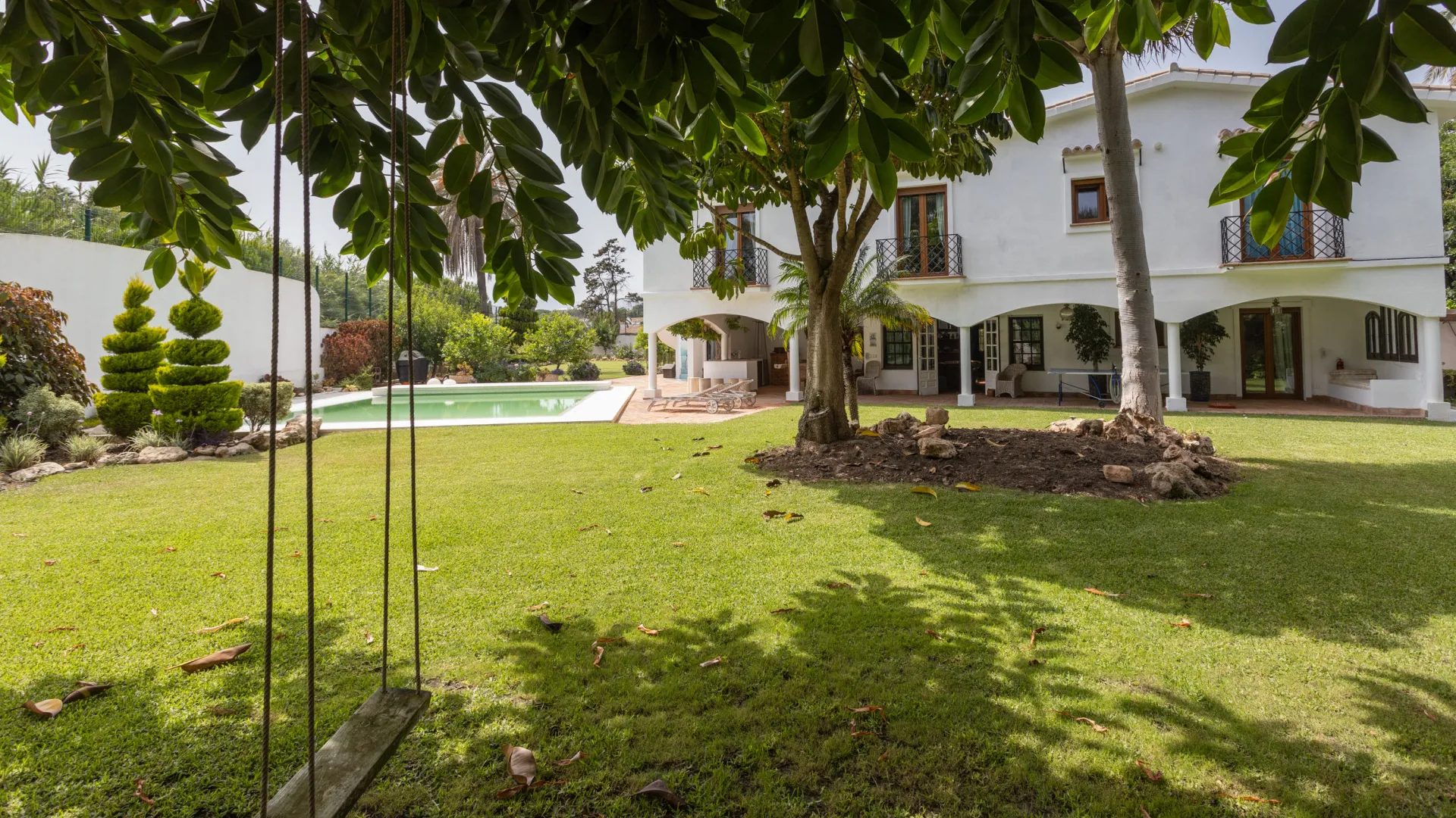 Villa en venta de 4 dormitorios en Guadalmina Baja