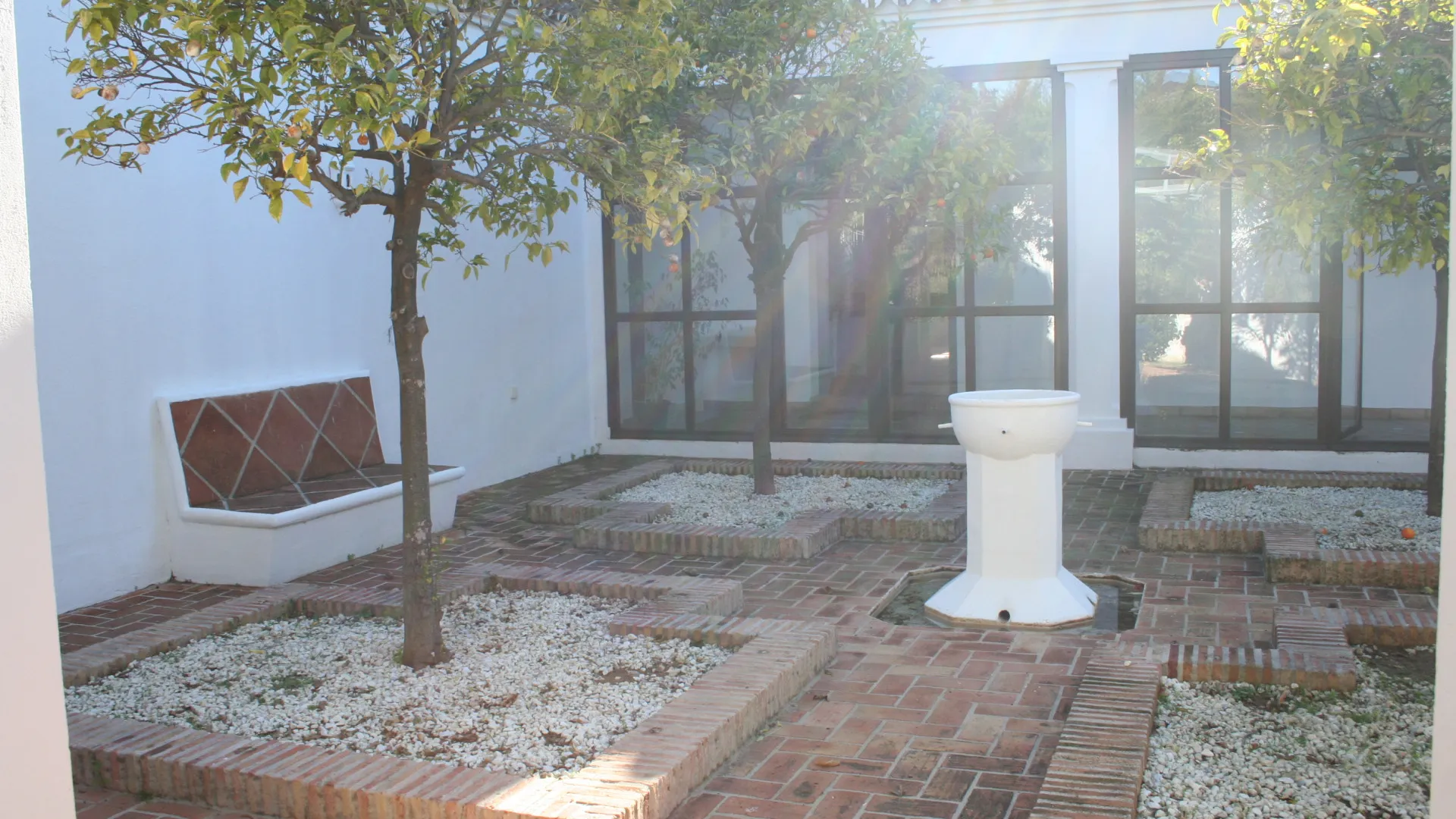 Villa for sale in Guadalmina Baja with 5 bedrooms