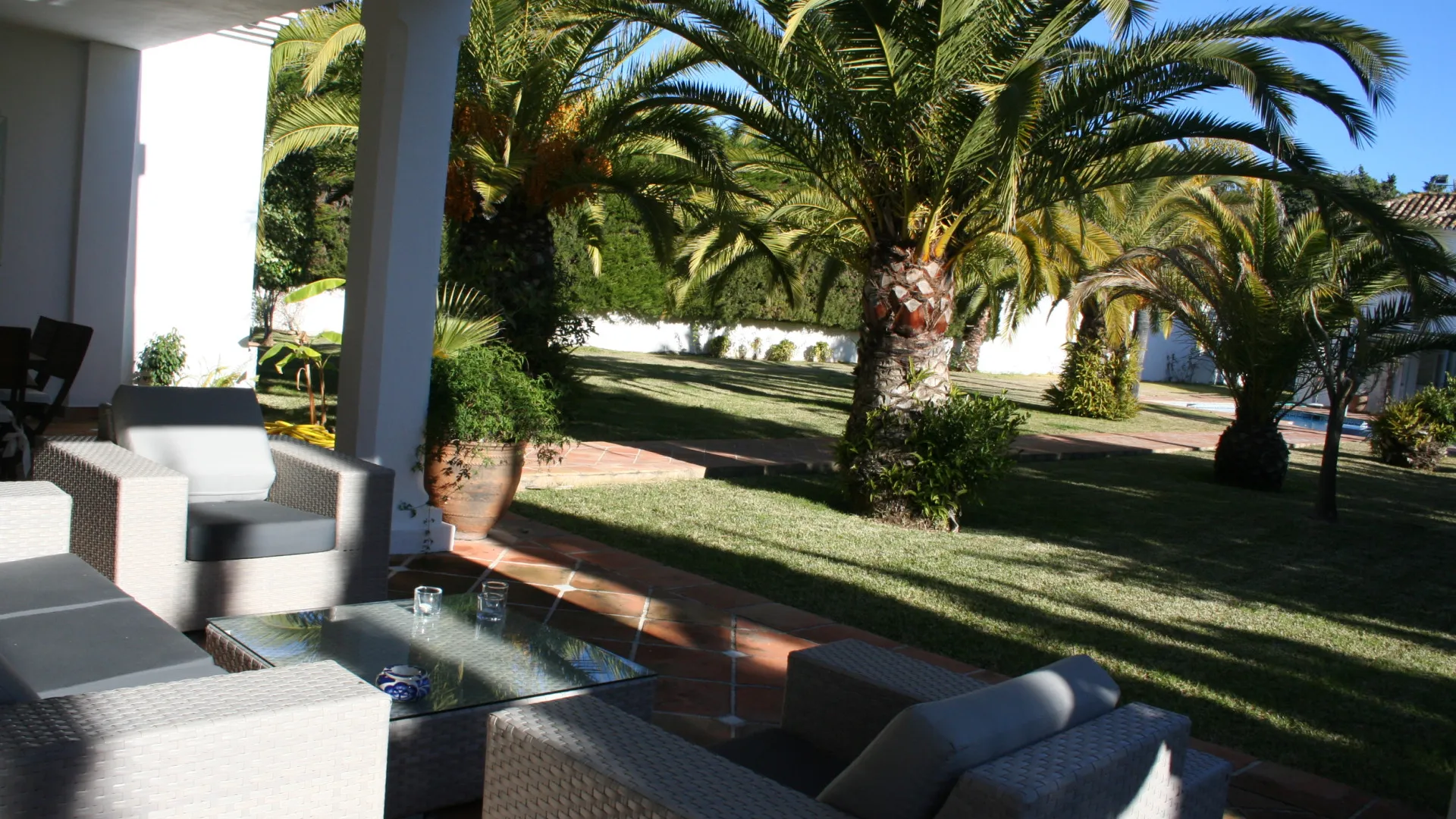 Villa for sale in Guadalmina Baja with 5 bedrooms