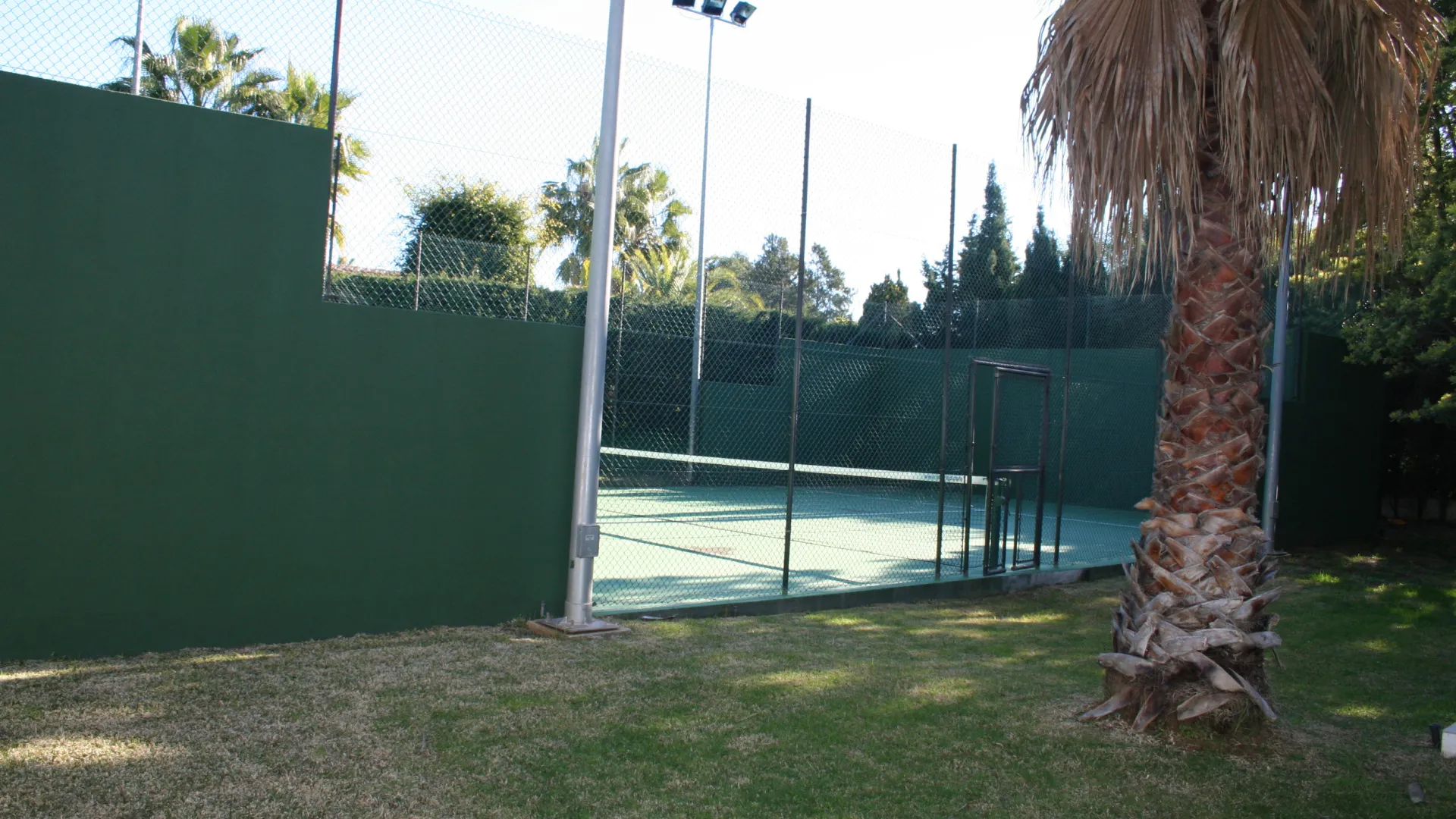 Villa for sale in Guadalmina Baja with 5 bedrooms