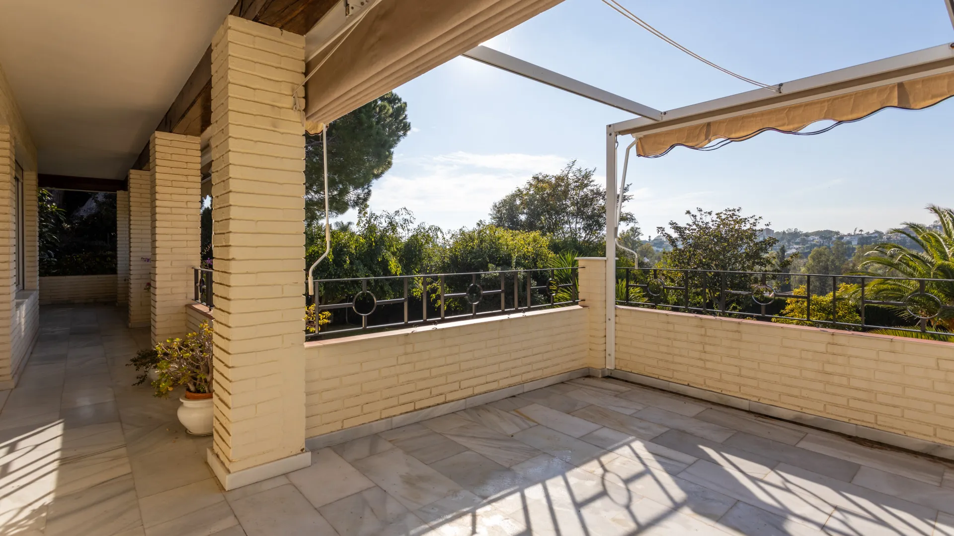 Se vende villa en Guadalmina Alta con 4 dormitorios