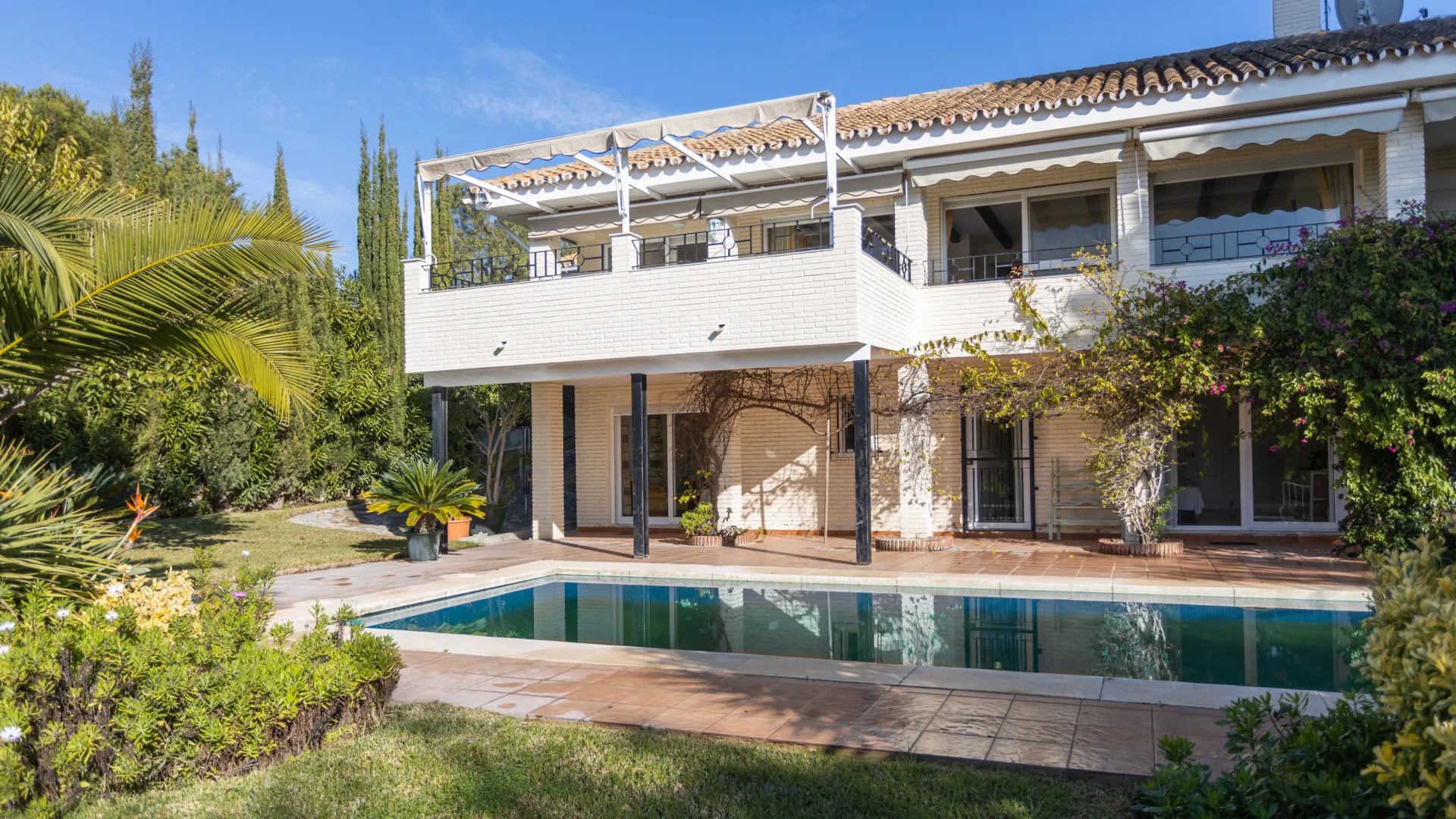 Se vende villa en Guadalmina Alta con 4 dormitorios