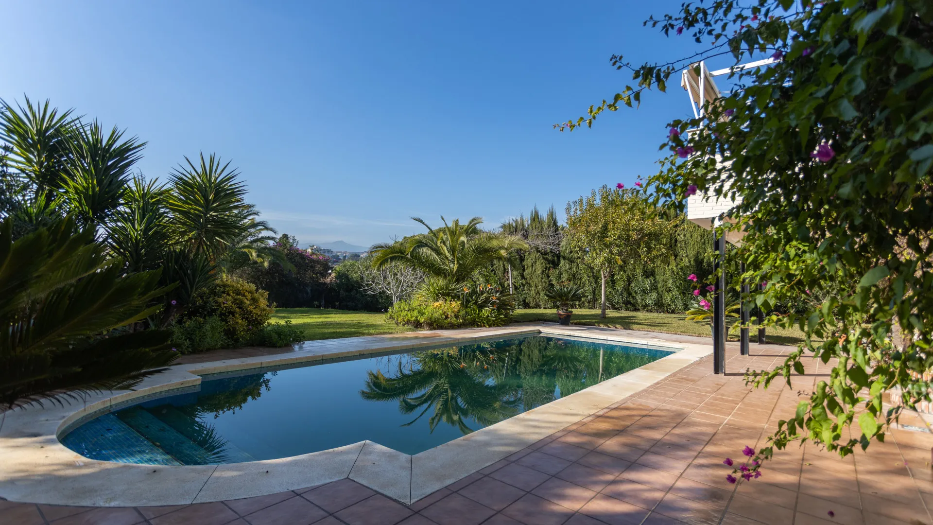 Se vende villa en Guadalmina Alta con 4 dormitorios