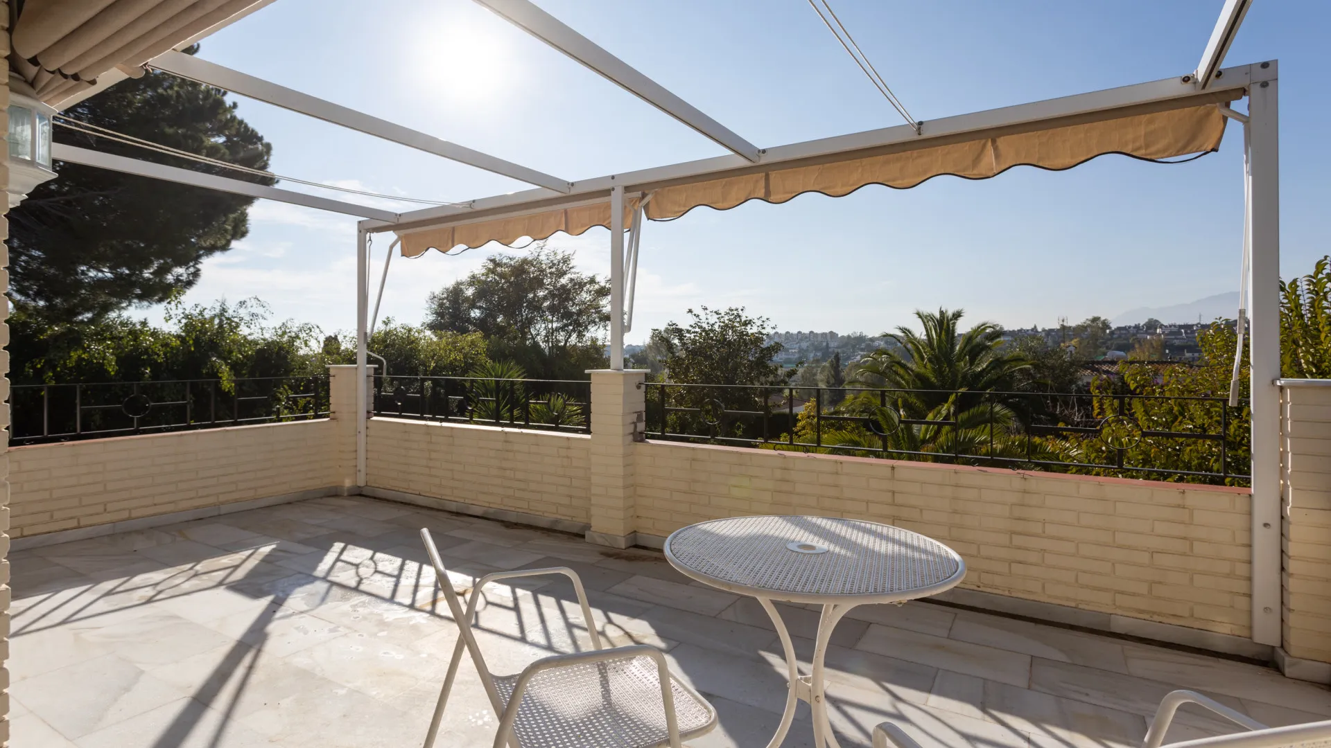 Se vende villa en Guadalmina Alta con 4 dormitorios