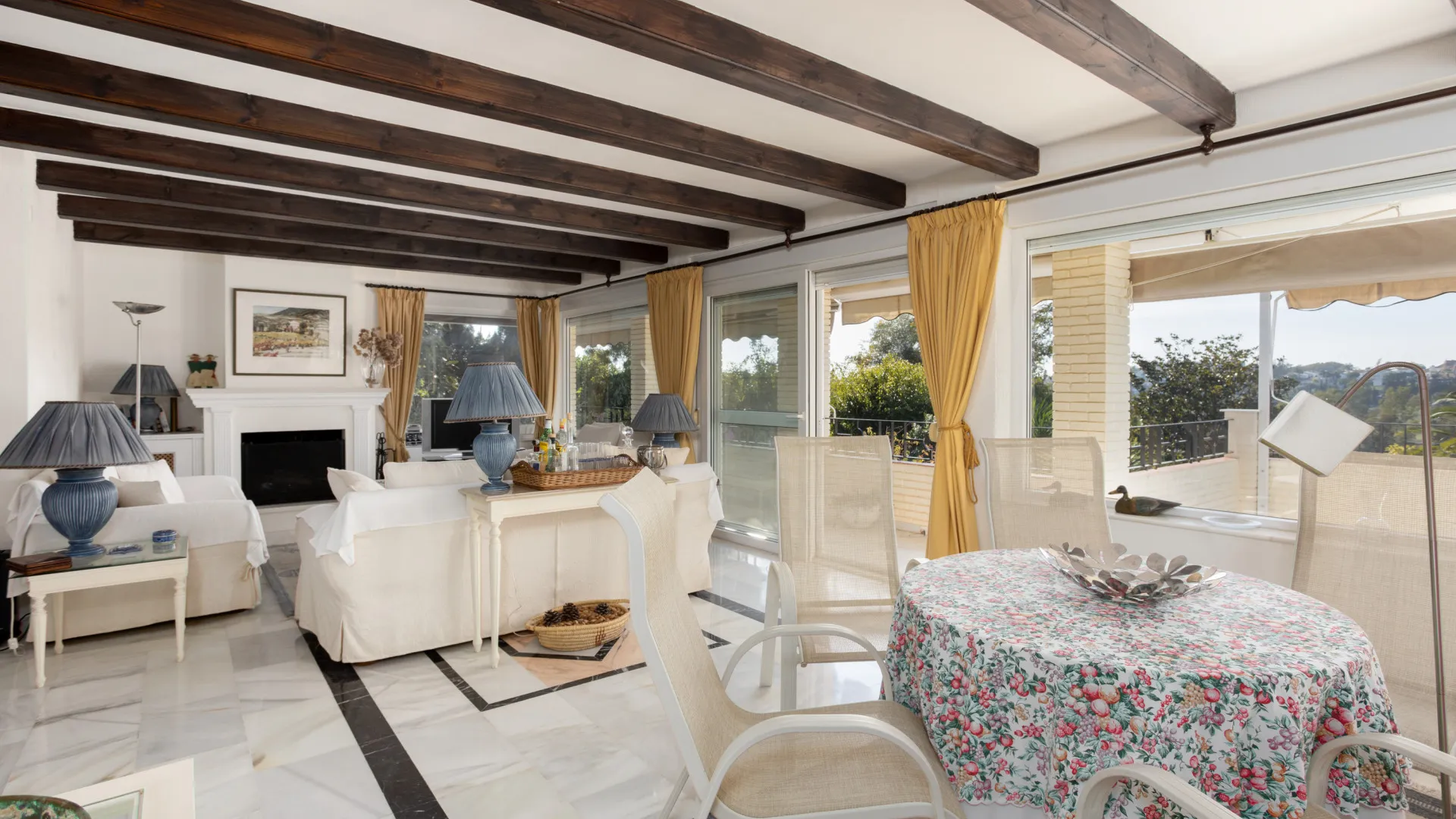 Se vende villa en Guadalmina Alta con 4 dormitorios