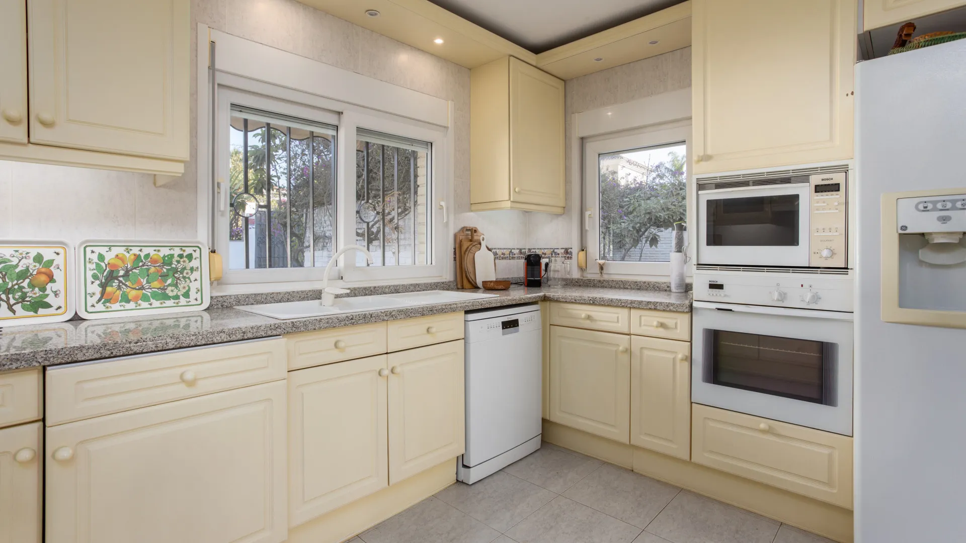 Se vende villa en Guadalmina Alta con 4 dormitorios
