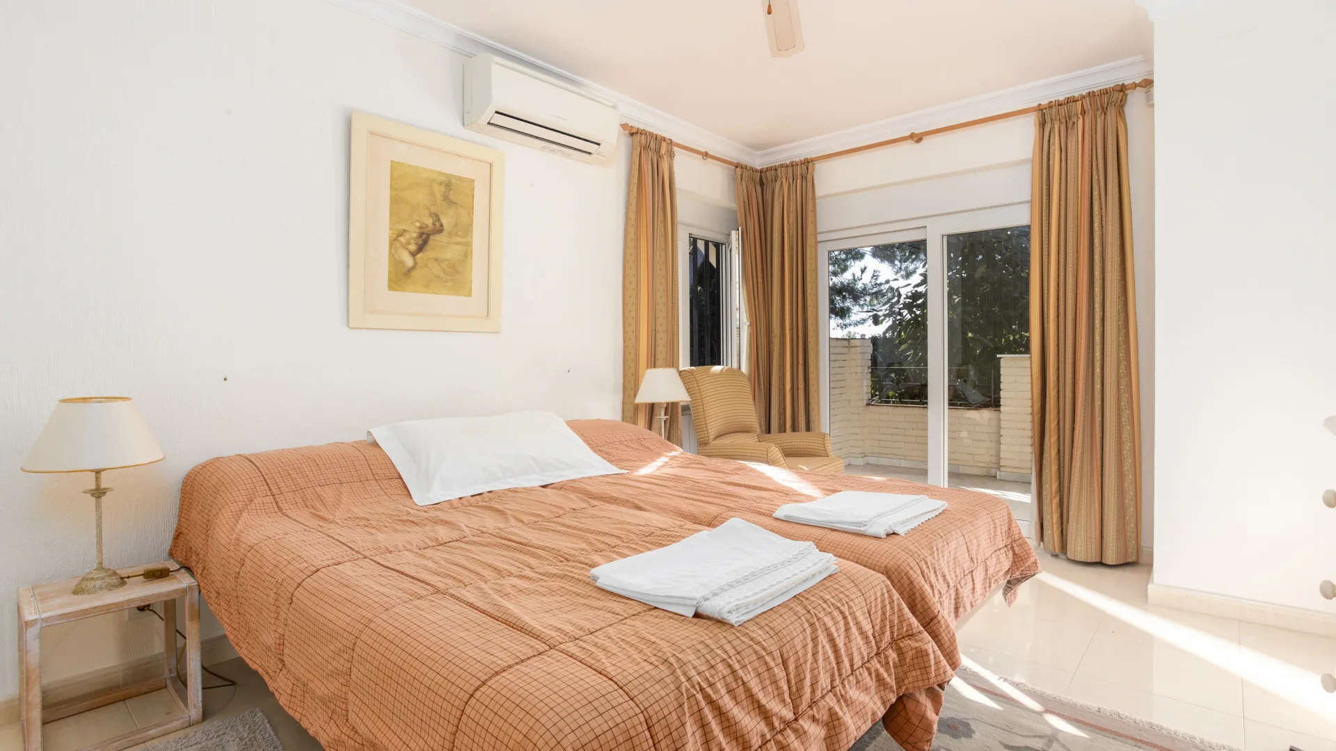 Se vende villa en Guadalmina Alta con 4 dormitorios