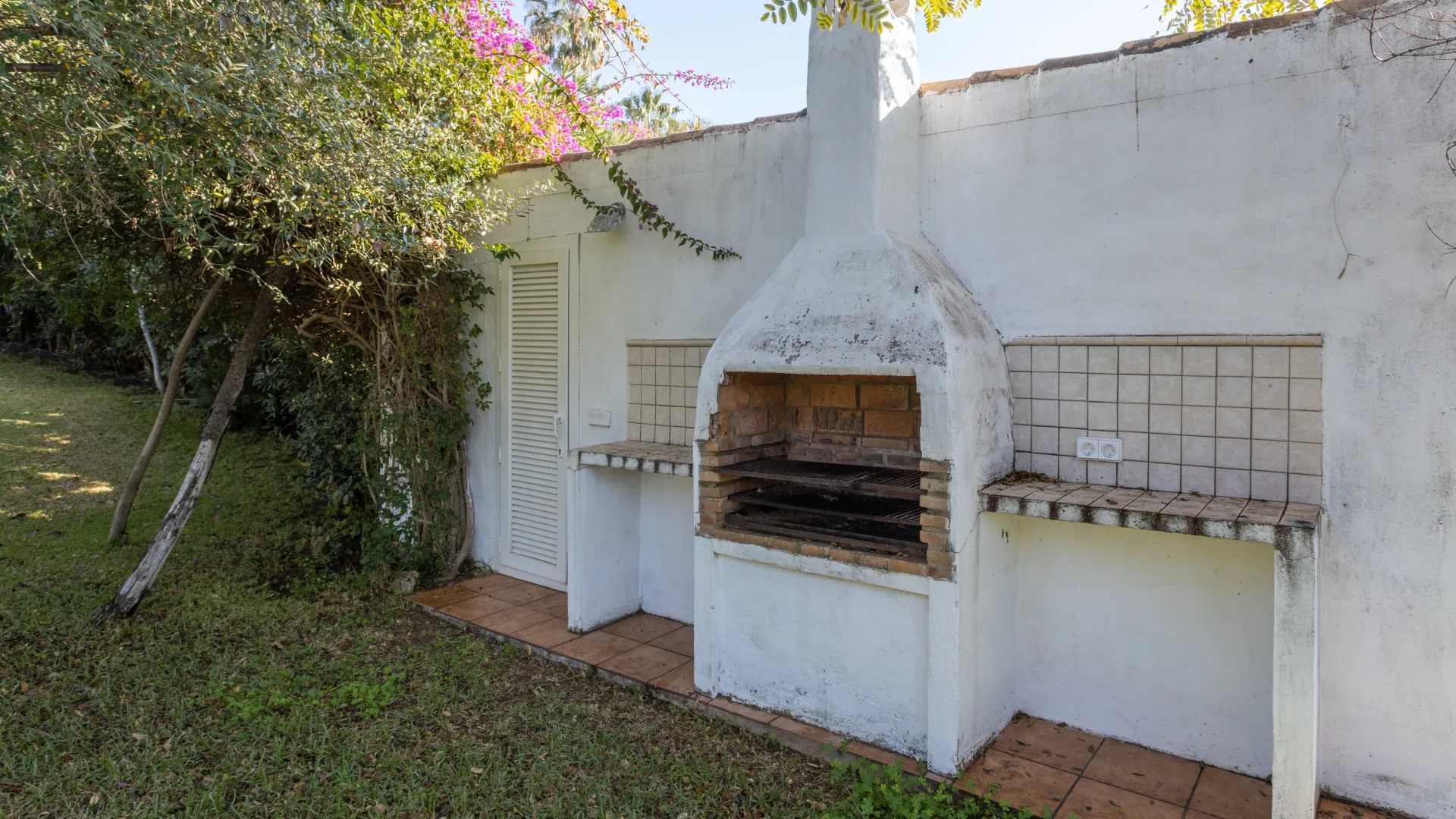 Se vende villa en Guadalmina Alta con 4 dormitorios