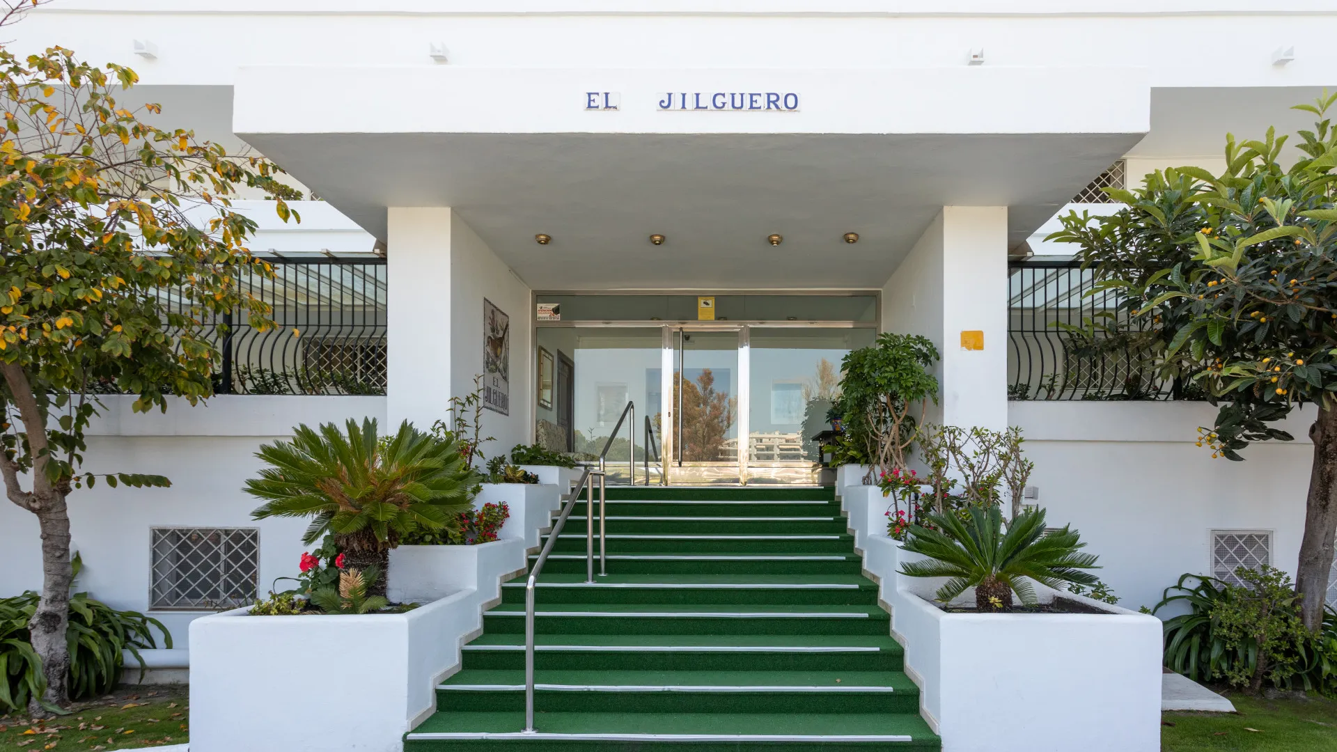 Buy Guadalmina Alta apartment