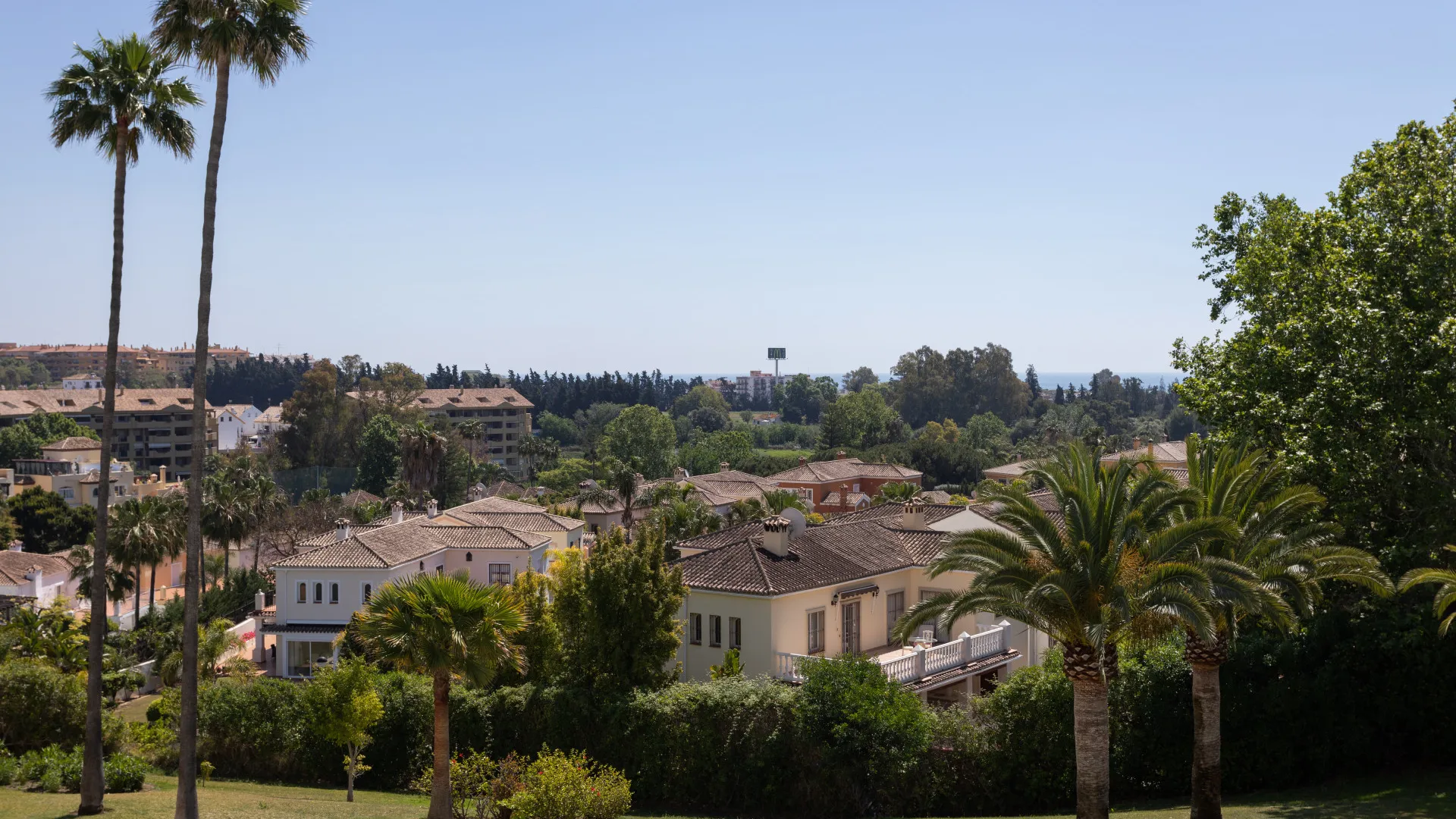 Buy Guadalmina Alta apartment