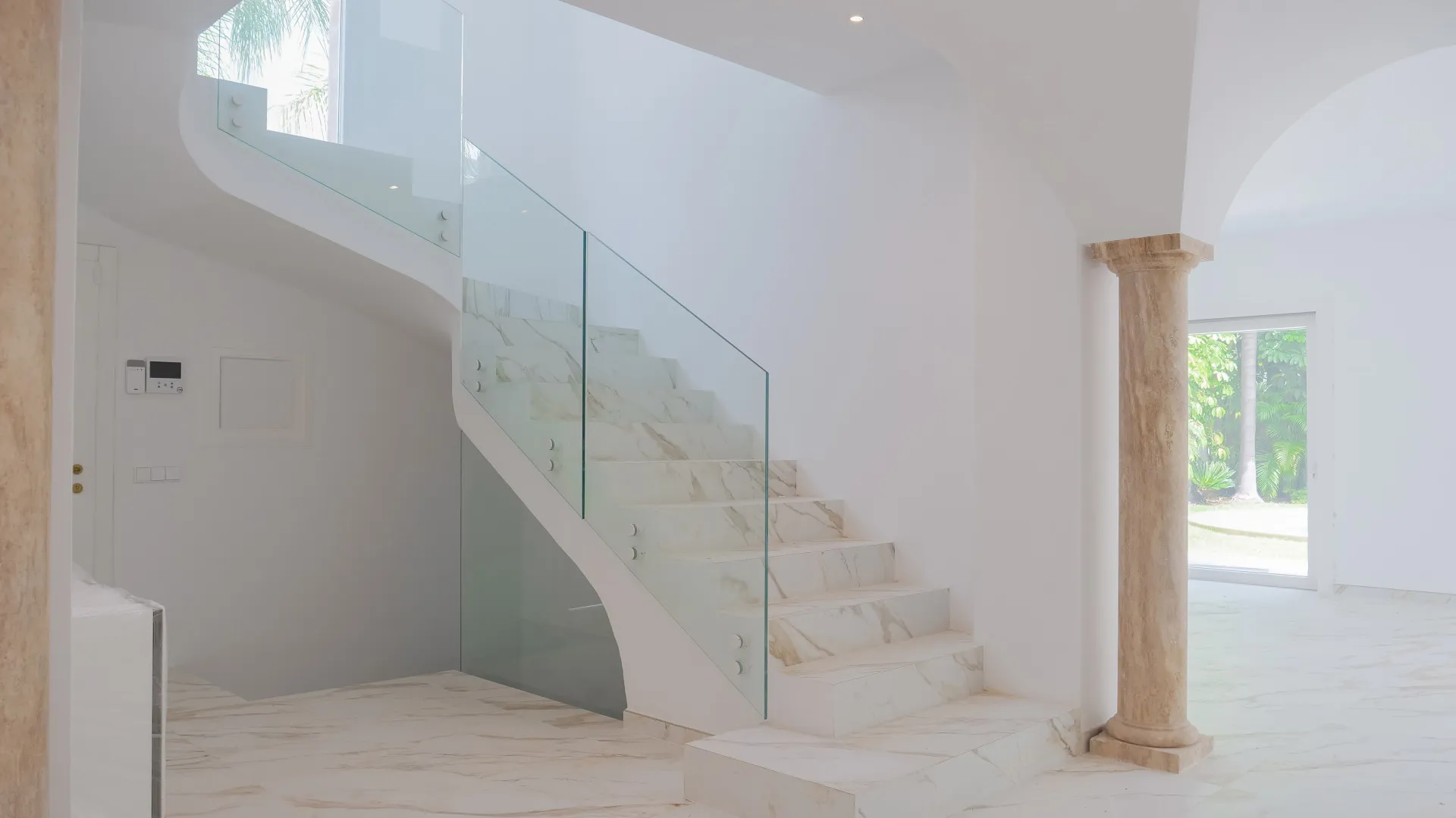 Buy 2 bedrooms villa in Marbella