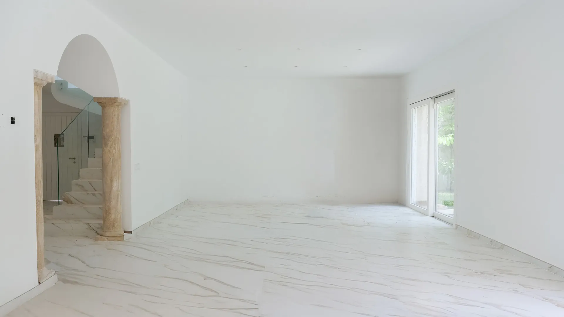 Buy 2 bedrooms villa in Marbella