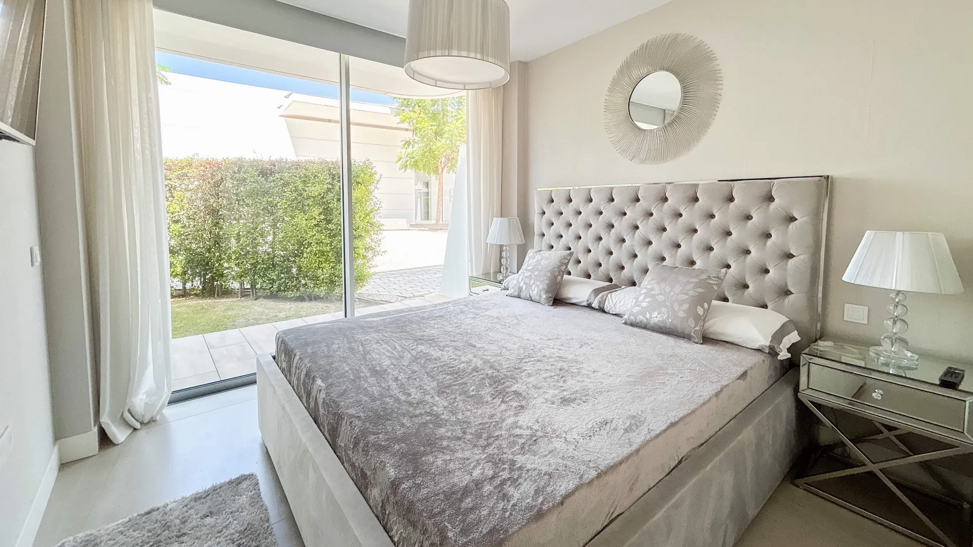 Comprar apartamento en Estepona con 2 dormitorios
