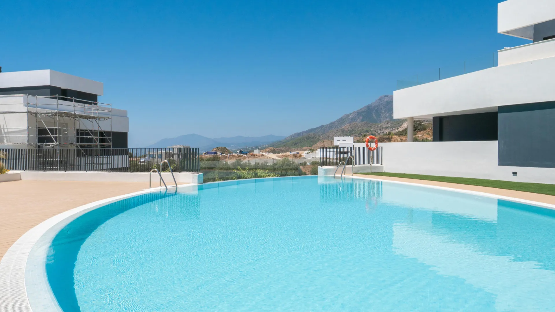 2 bedrooms apartment in Marbella for sale