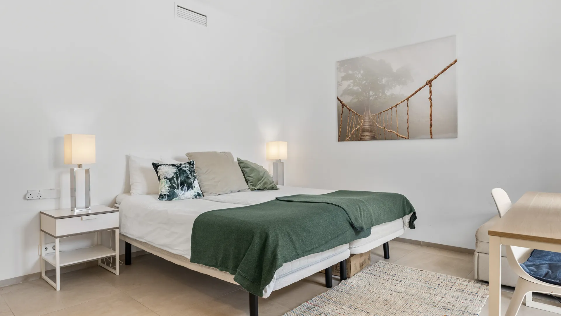 Comprar apartamento en Playas del Duque de 3 dormitorios