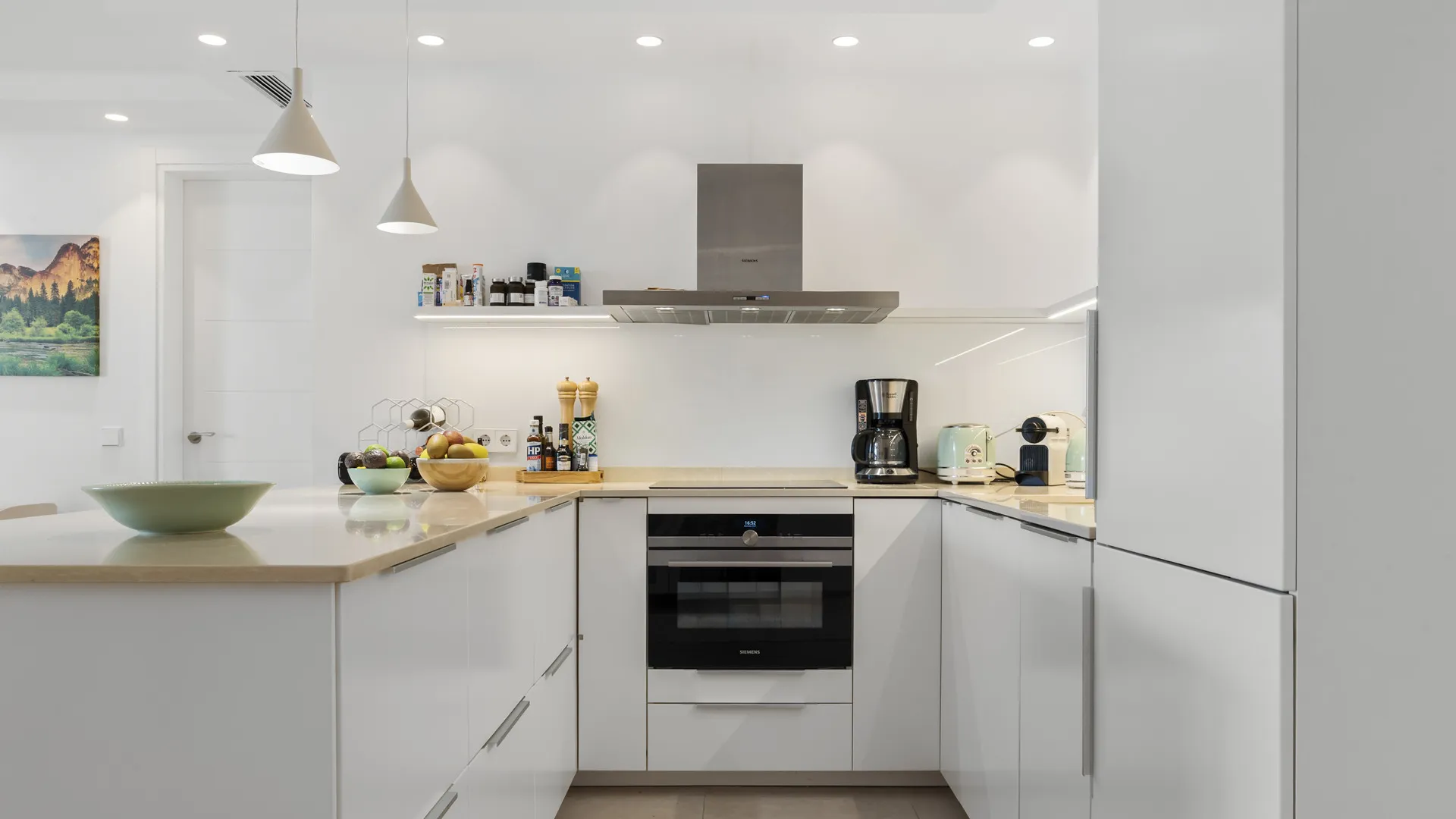 Comprar apartamento en Playas del Duque de 3 dormitorios