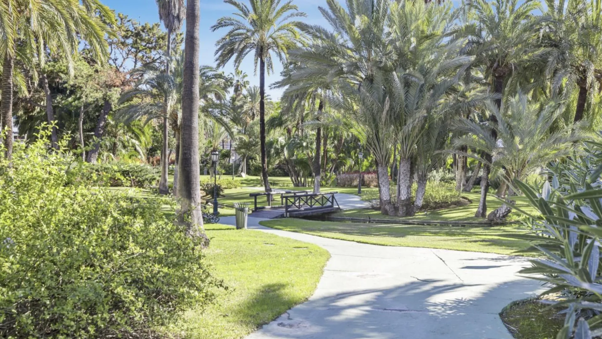 Comprar apartamento en Playas del Duque de 3 dormitorios
