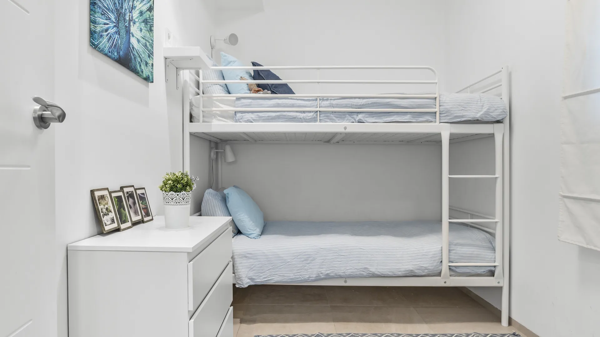 Comprar apartamento en Playas del Duque de 3 dormitorios