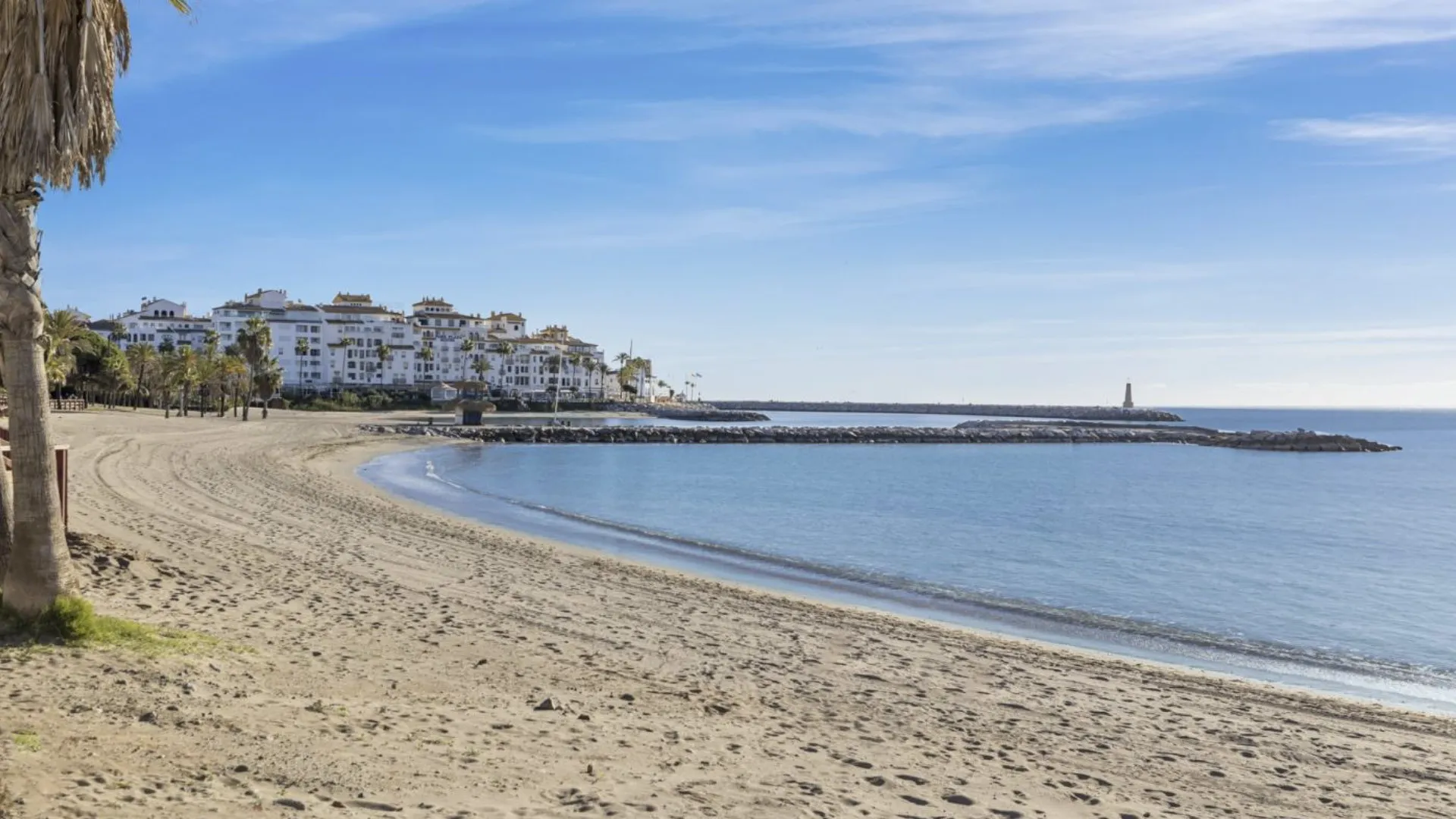 Comprar apartamento en Playas del Duque de 3 dormitorios