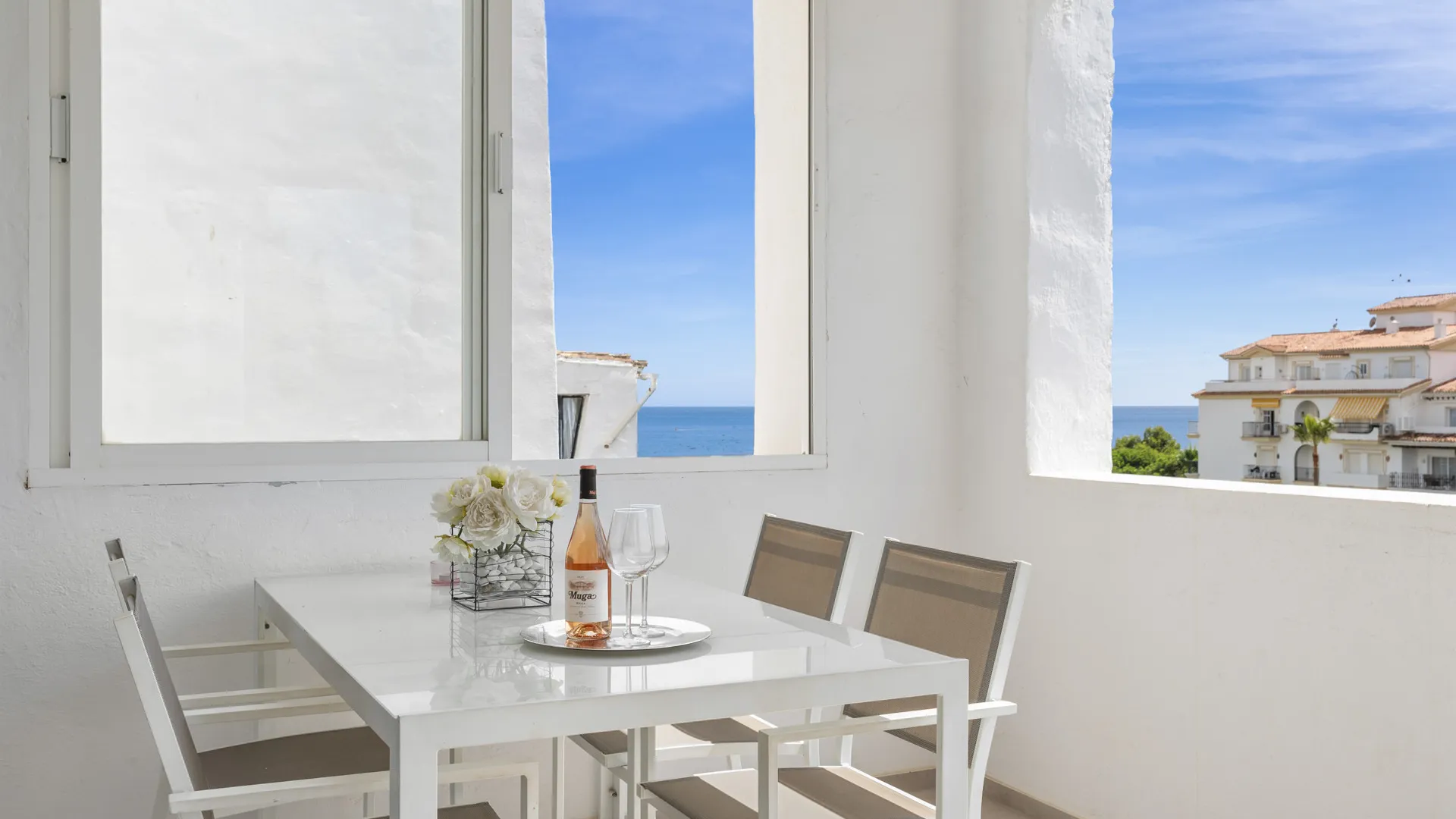 Comprar apartamento en Playas del Duque de 3 dormitorios