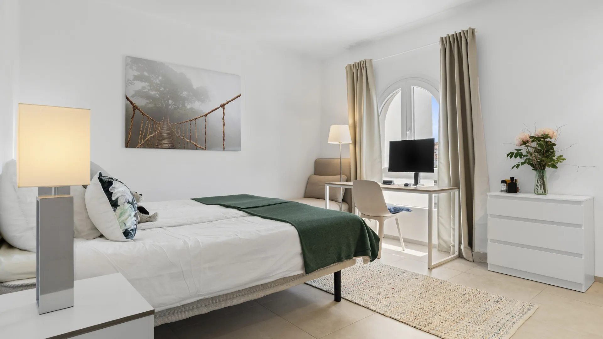 Comprar apartamento en Playas del Duque de 3 dormitorios