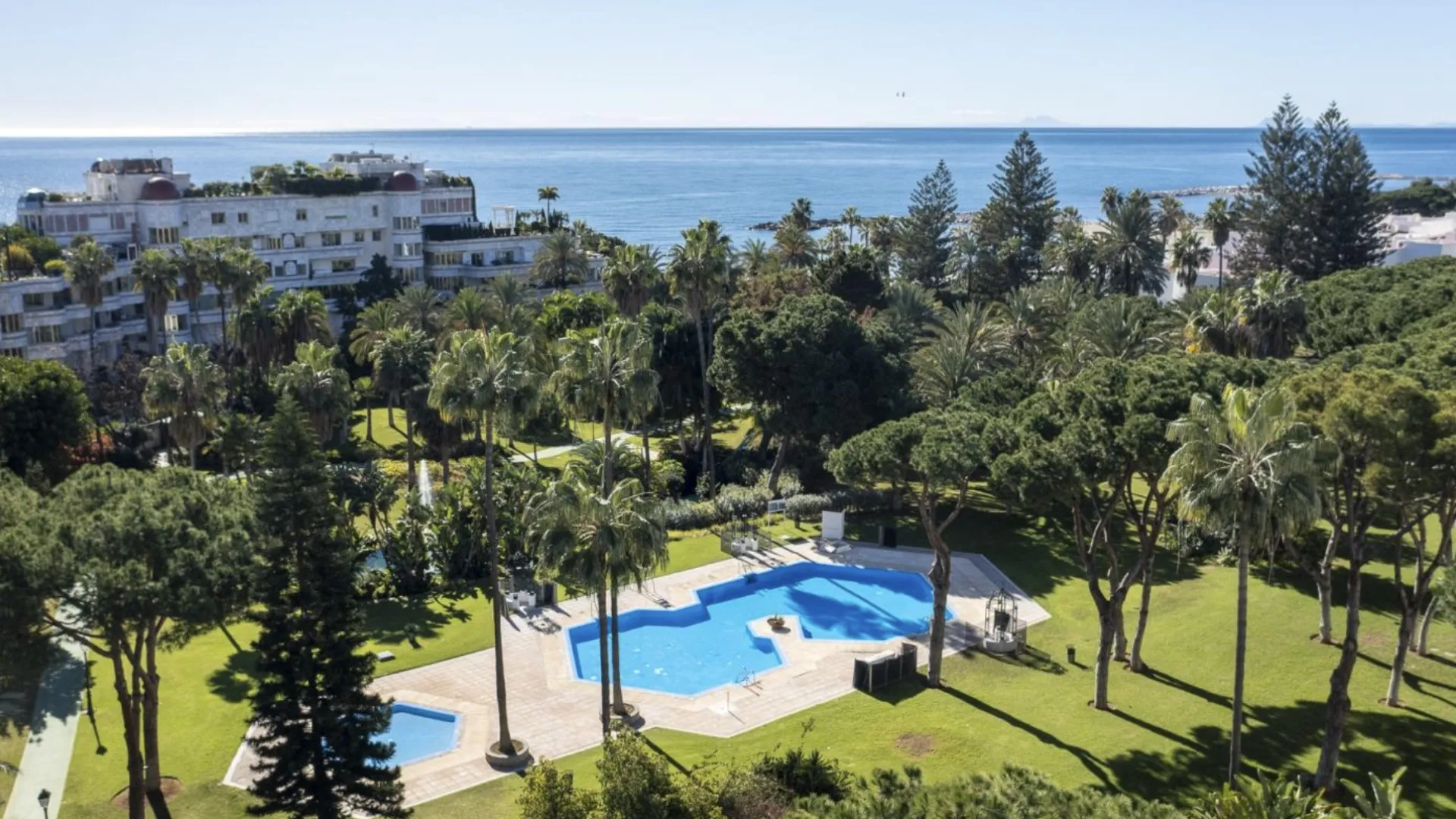 Comprar apartamento en Playas del Duque de 3 dormitorios