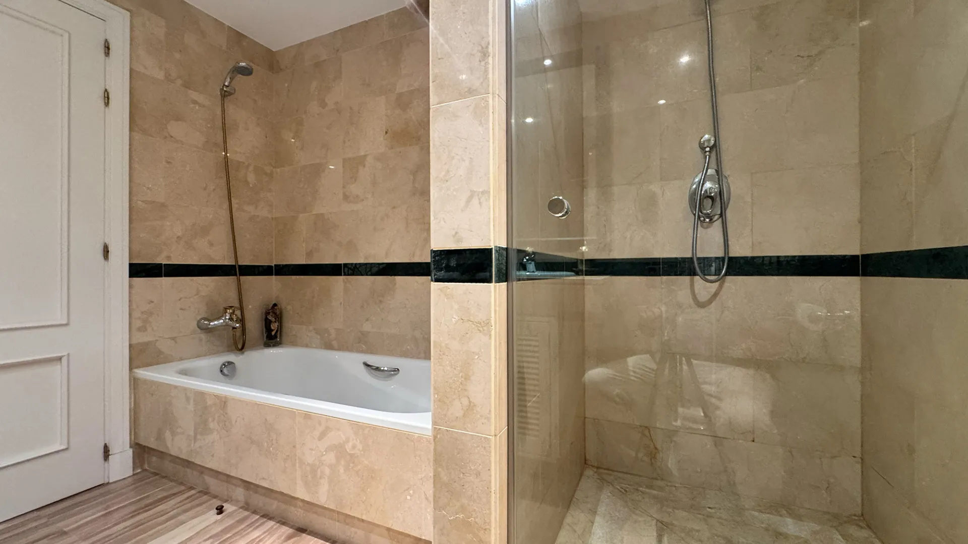 For sale Hacienda Elviria apartment