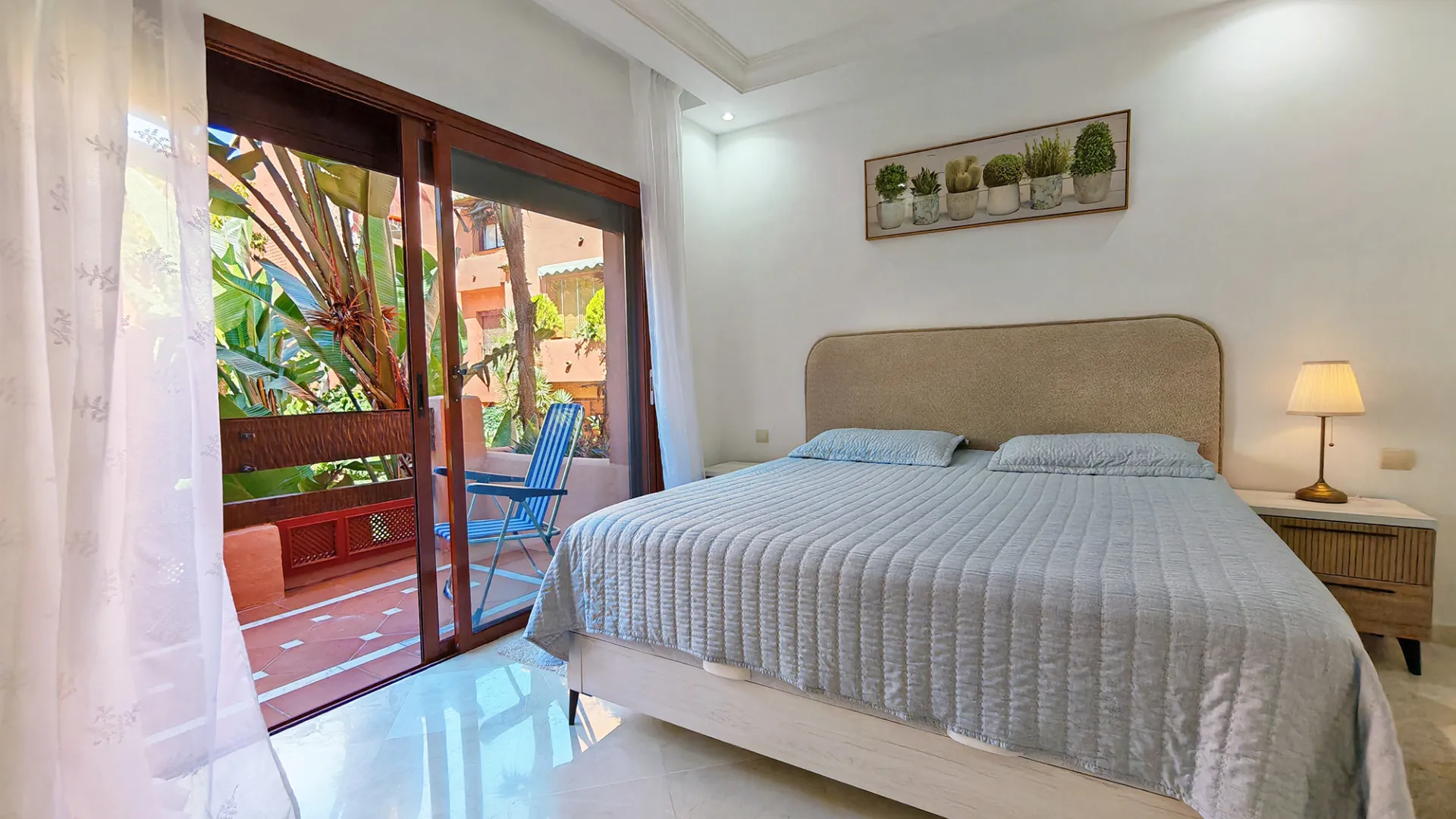 For sale apartment in Elviria