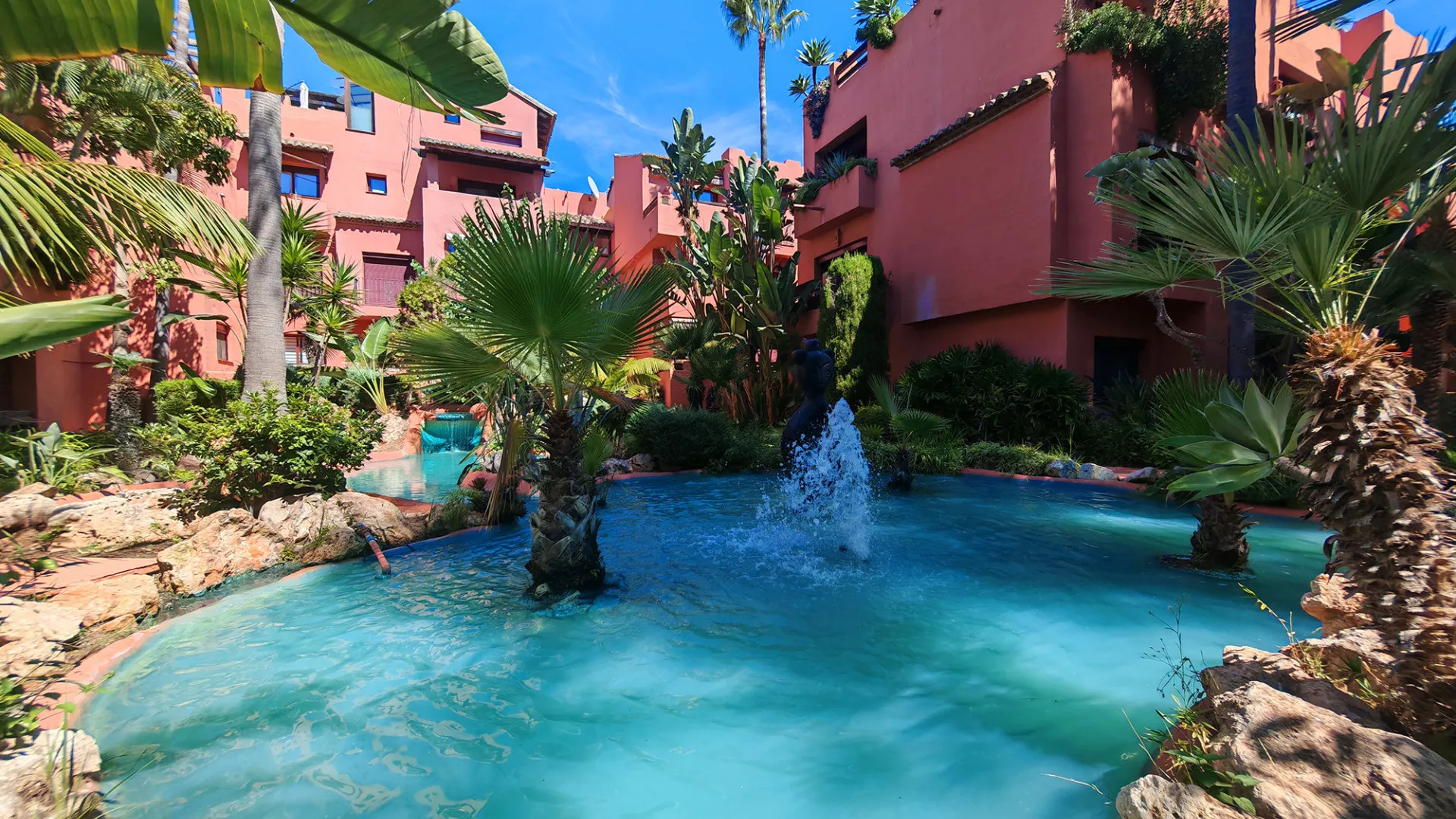 For sale apartment in Elviria
