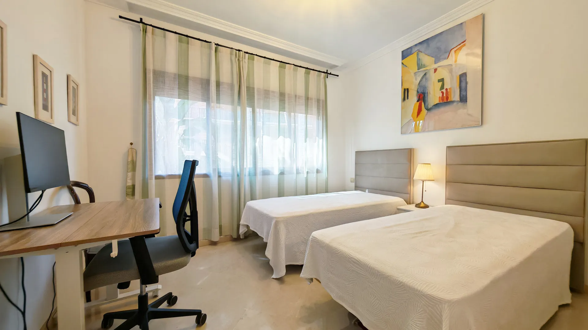 For sale apartment in Elviria