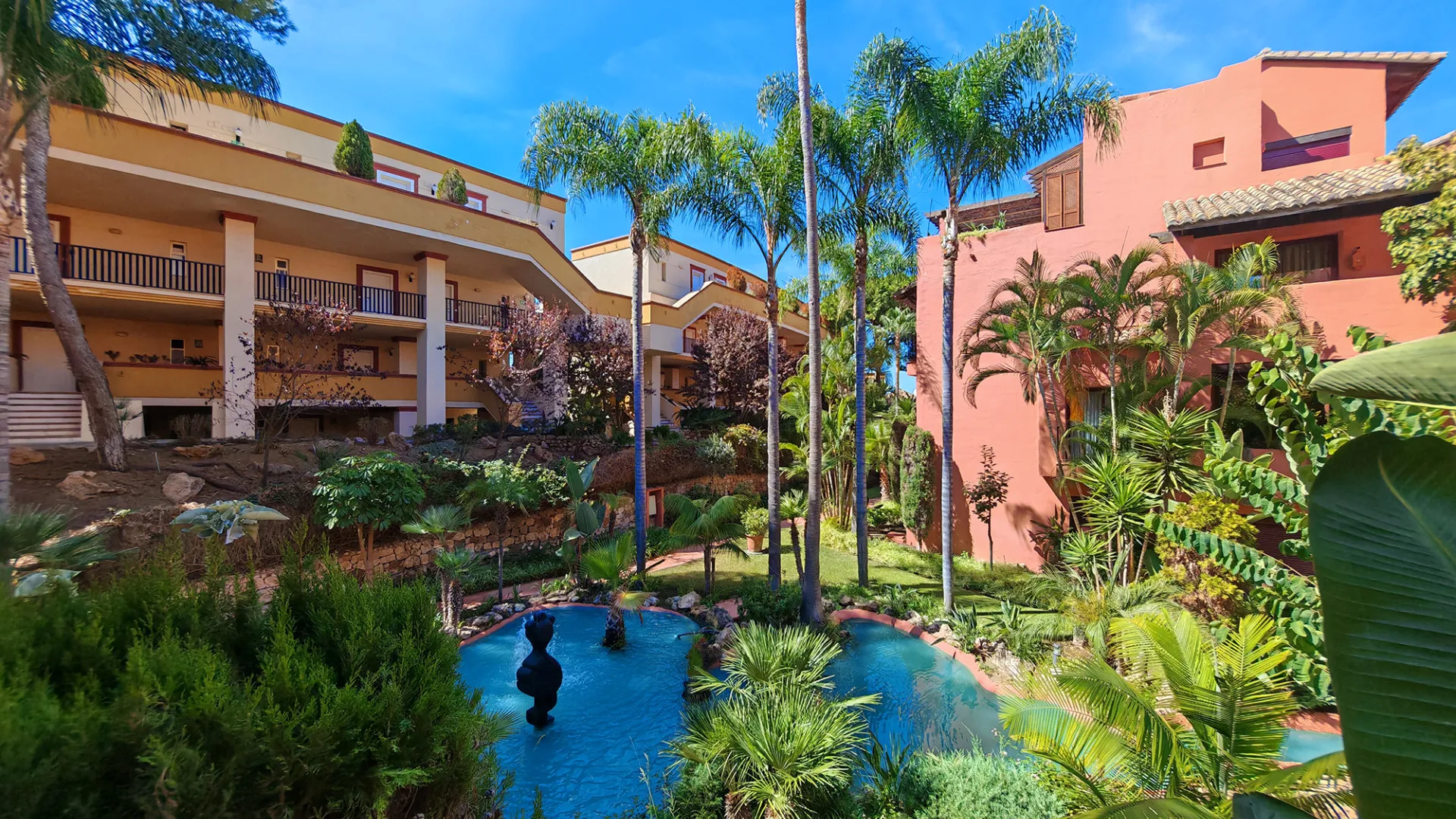 For sale apartment in Elviria