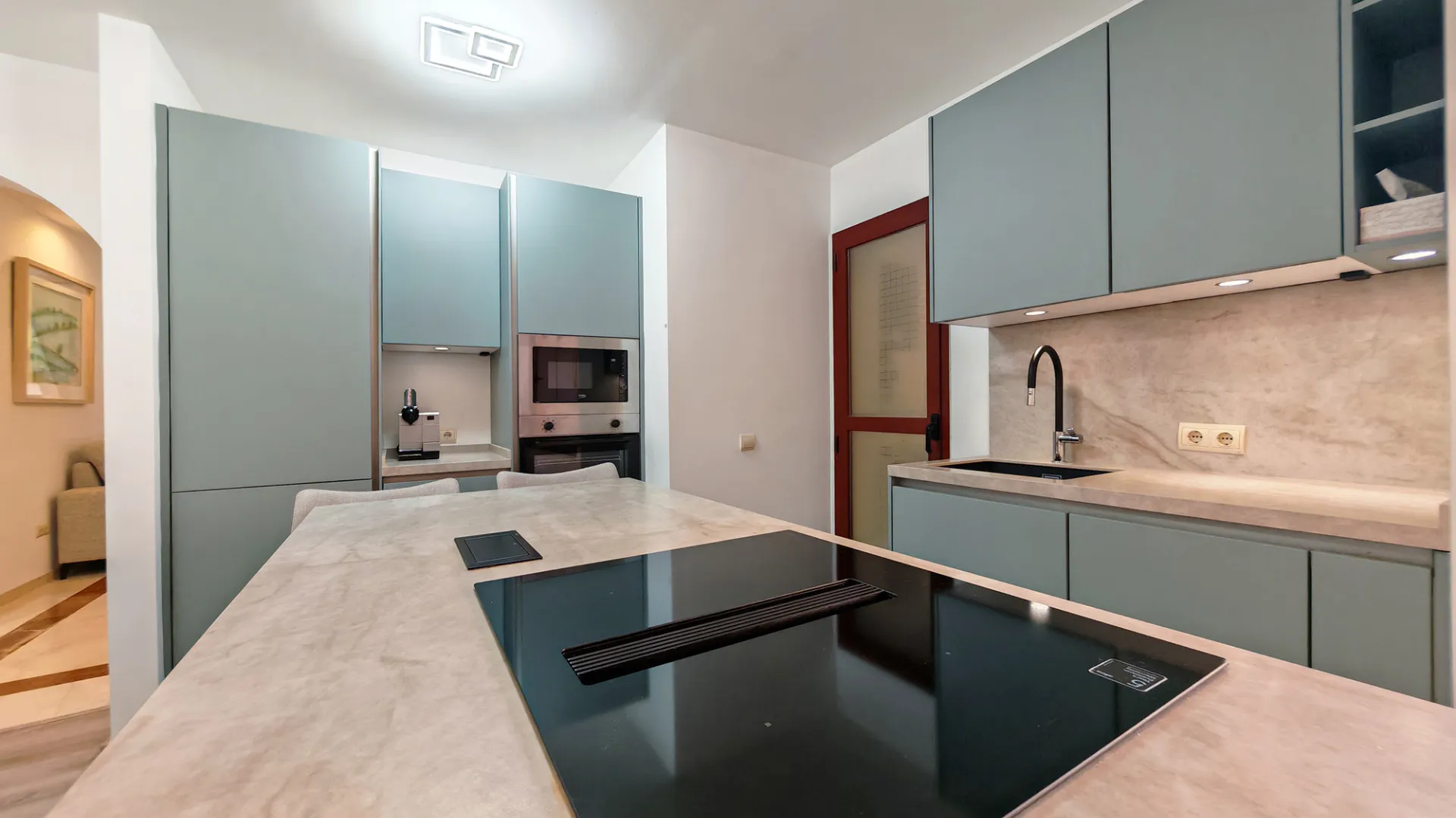 For sale apartment in Elviria