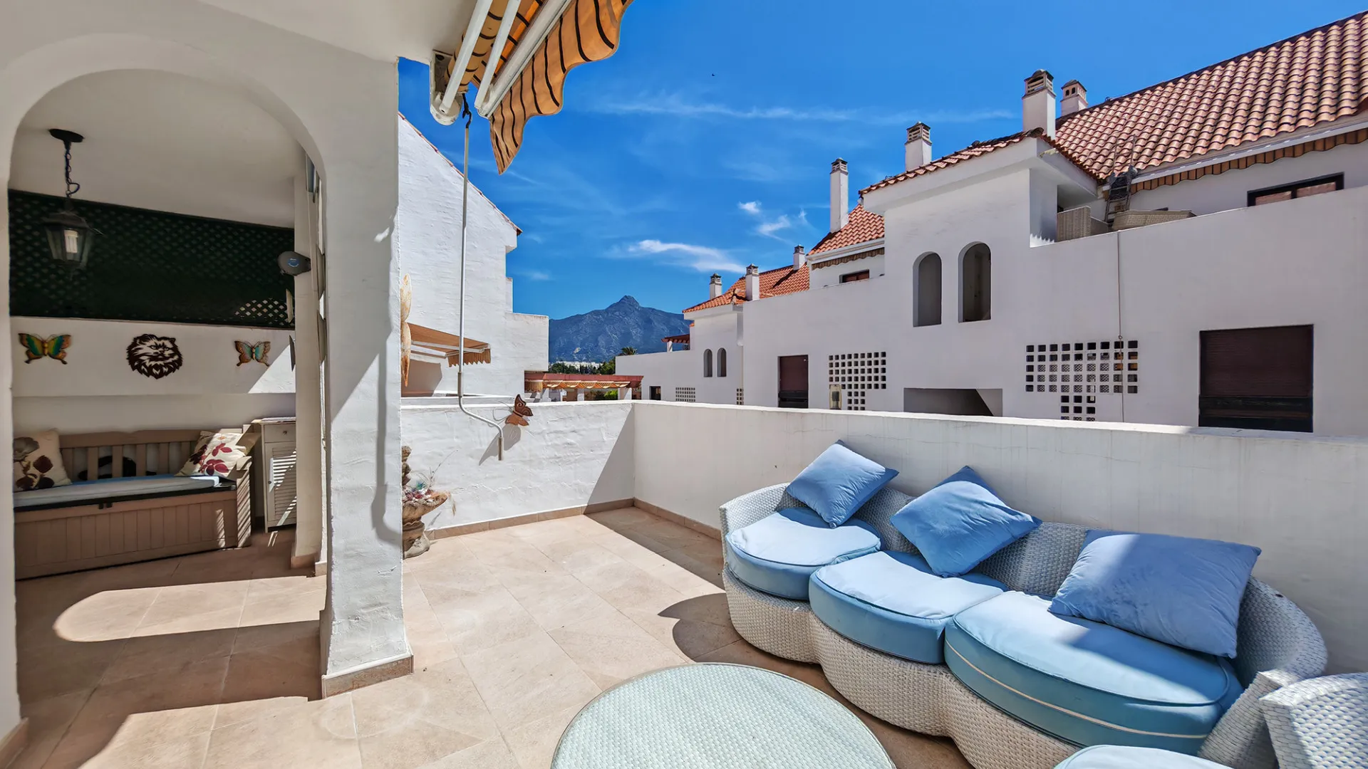 Nueva Andalucia 2 bedrooms apartment for sale