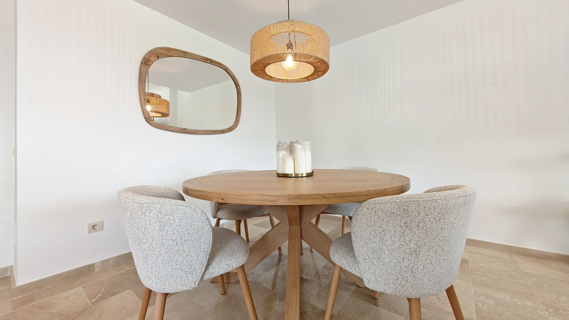 For sale ground floor apartment in La Mairena