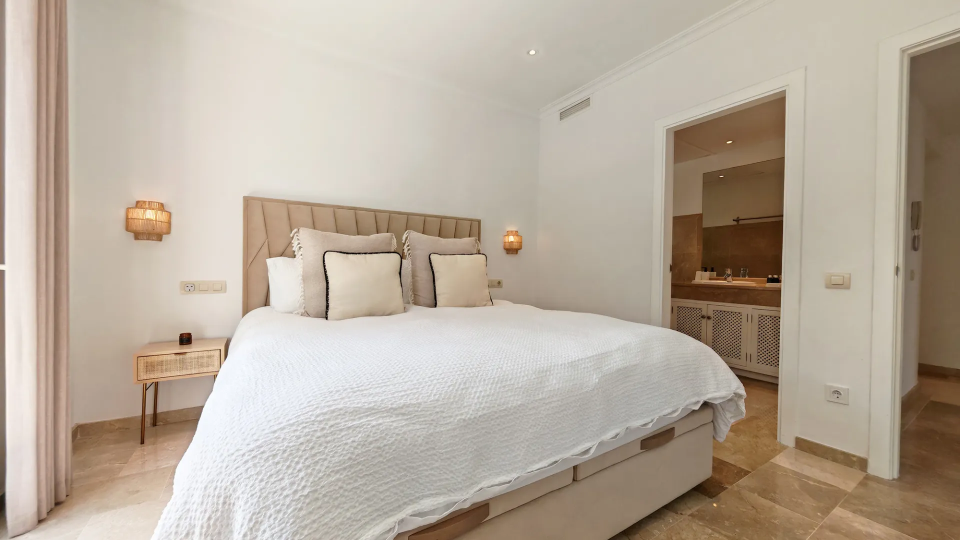 For sale ground floor apartment in La Mairena