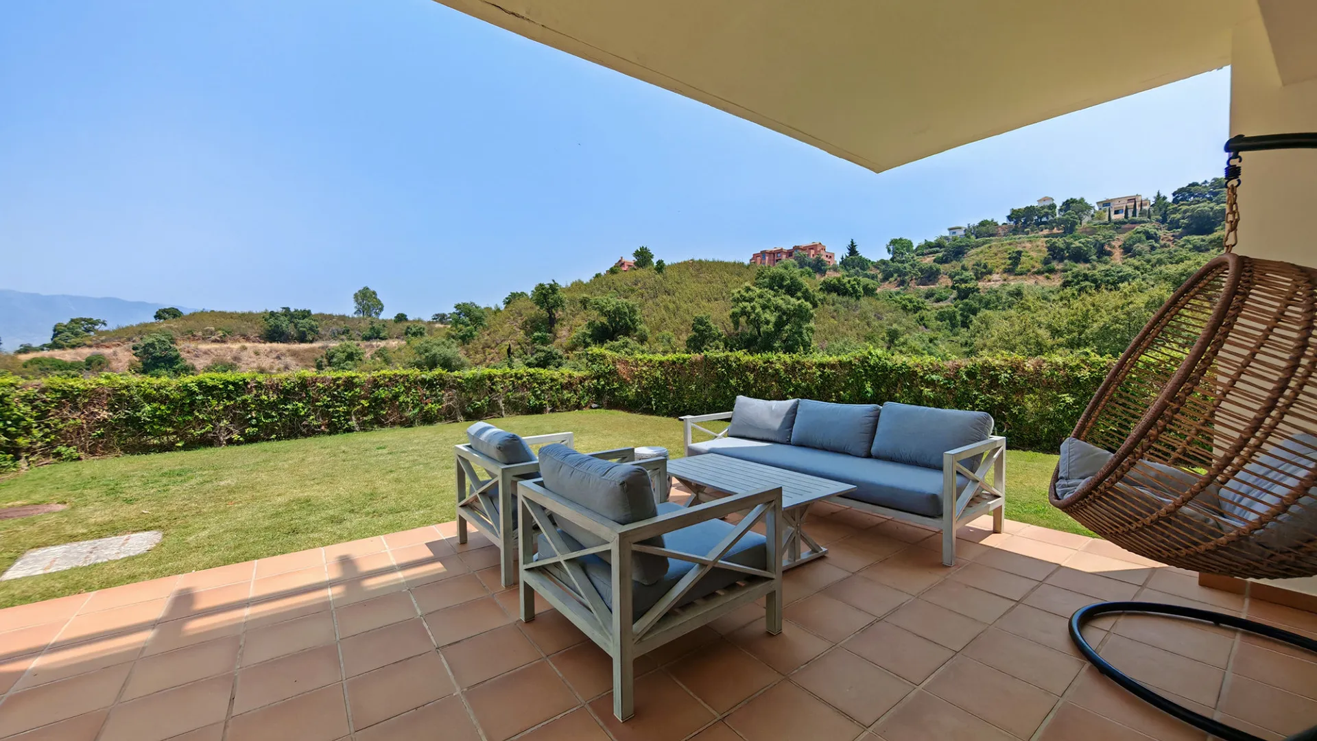 For sale ground floor apartment in La Mairena