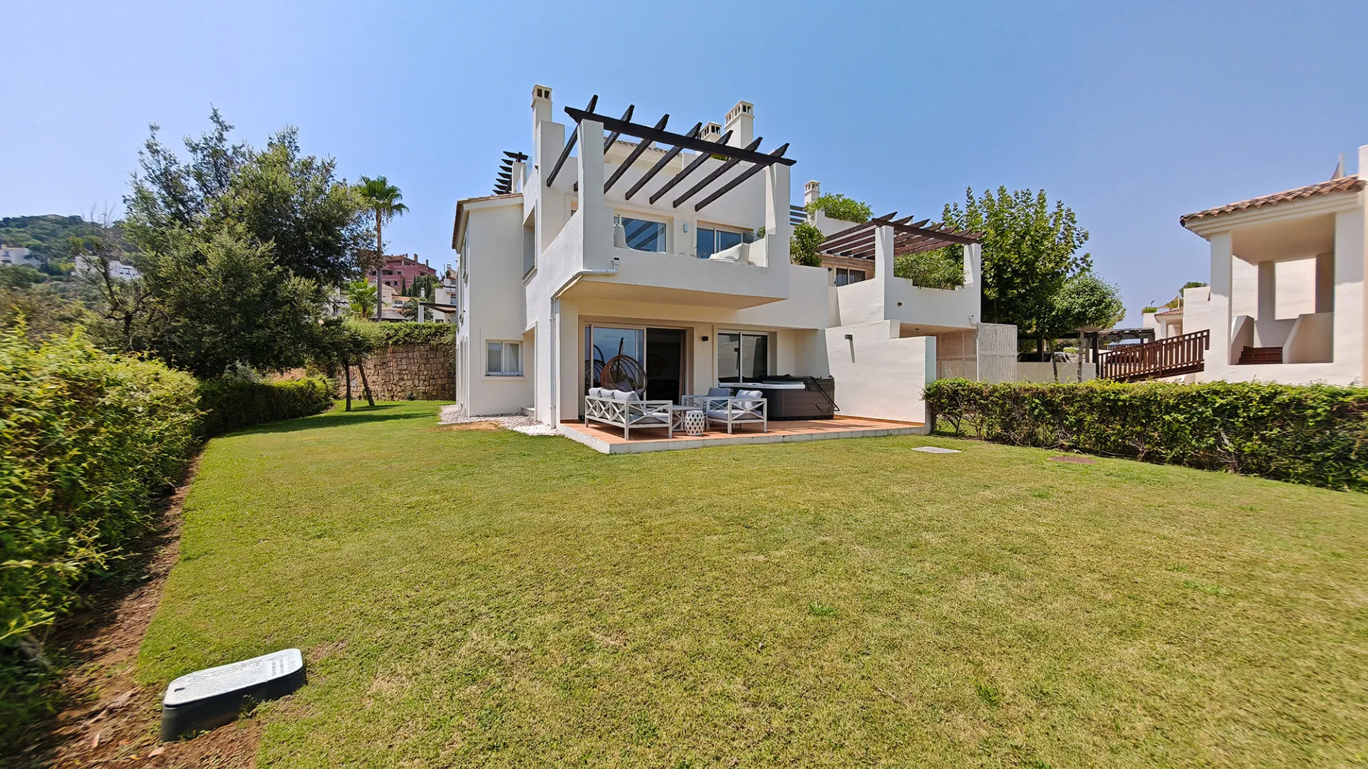 For sale ground floor apartment in La Mairena