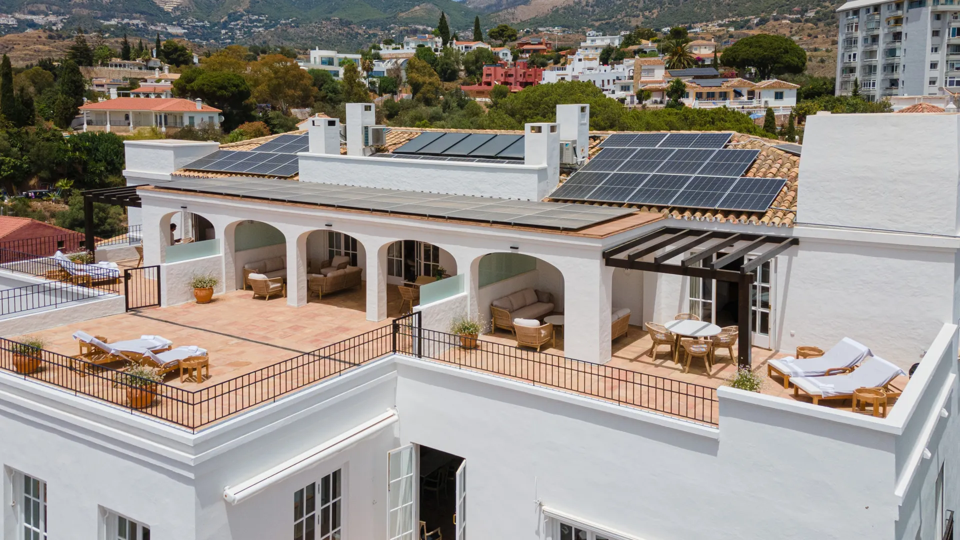For sale 35 bedrooms hotel in Torreblanca