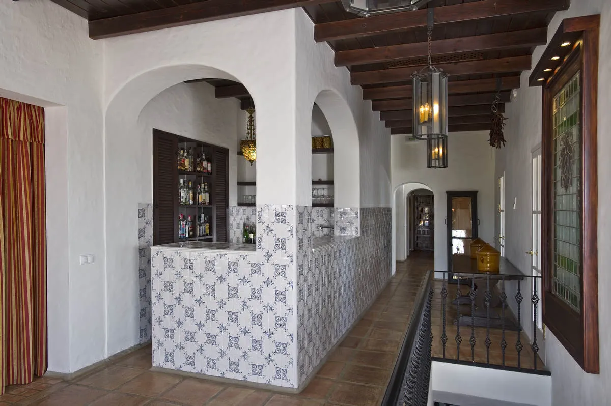 For sale 35 bedrooms hotel in Torreblanca