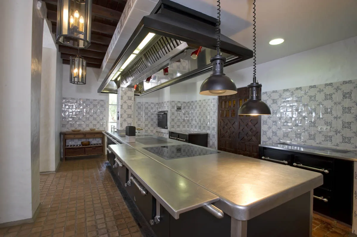 For sale 35 bedrooms hotel in Torreblanca