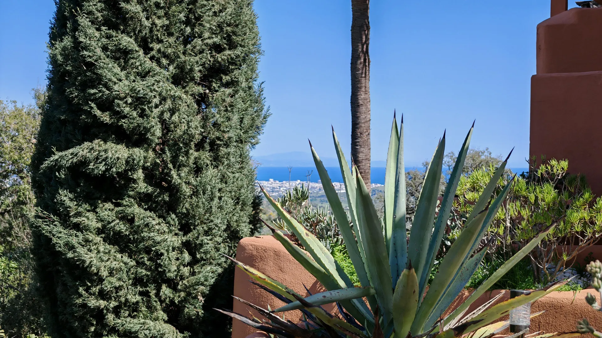 For sale La Mairena duplex with 3 bedrooms
